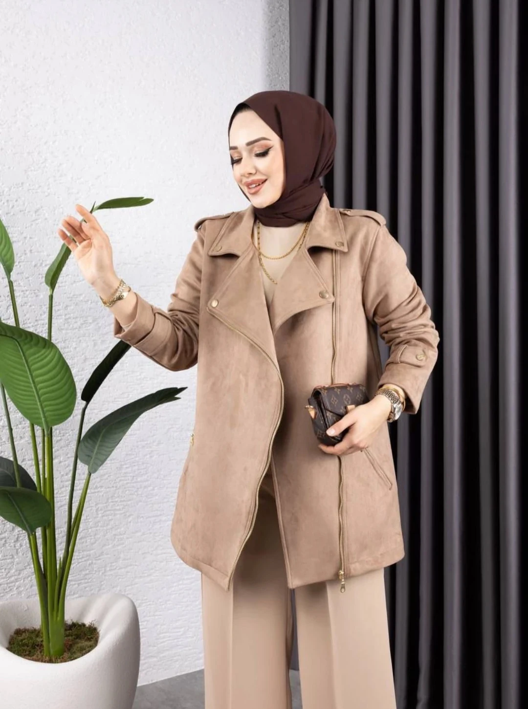 AYŞE AKAY SÜET CEKET