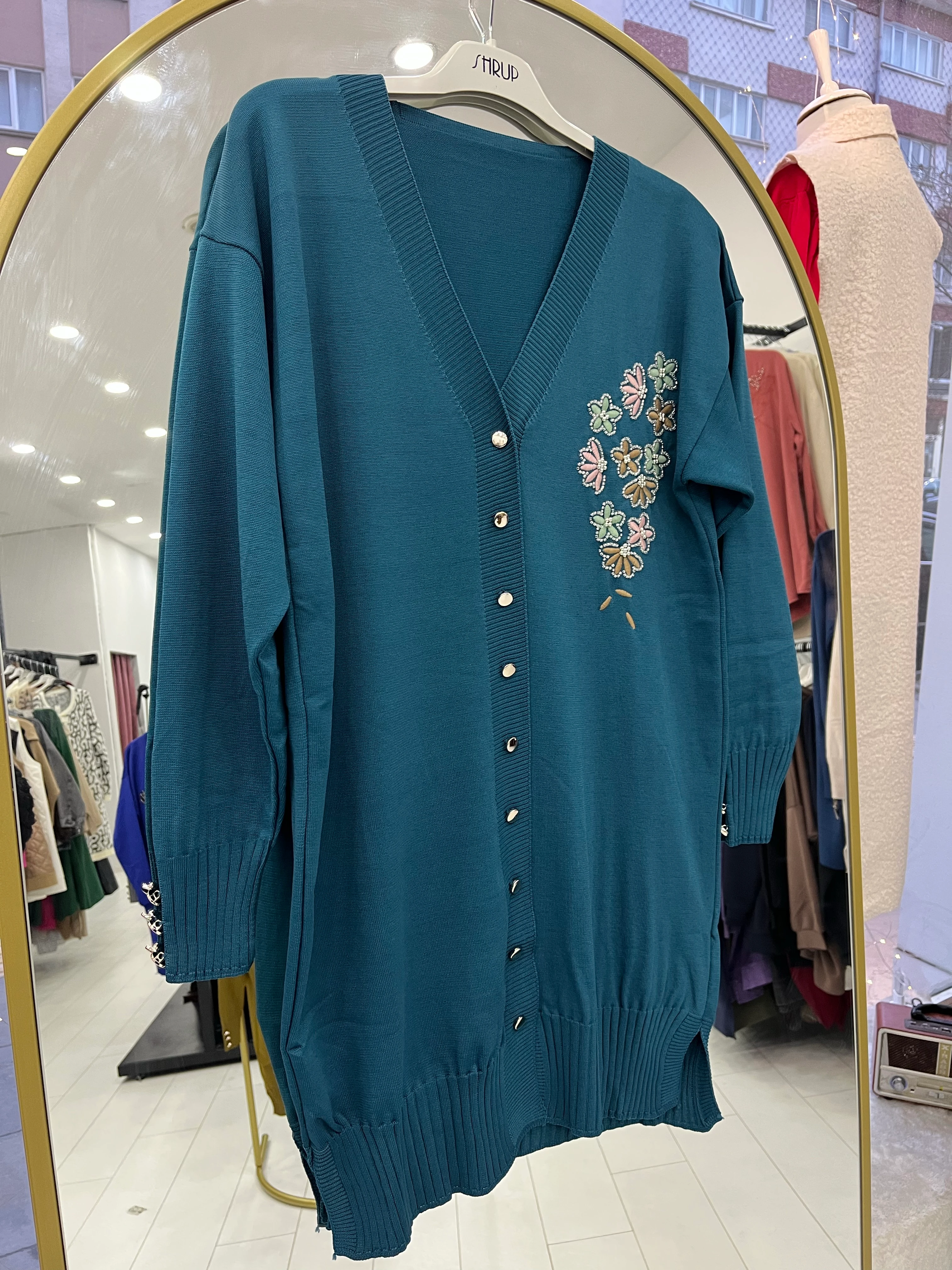 KAMPANYALI ÇİÇEKLİ HIRKA