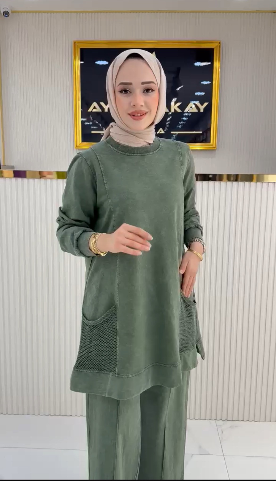 AYŞE AKAY MARKA CEP DETAYLI TAKIM