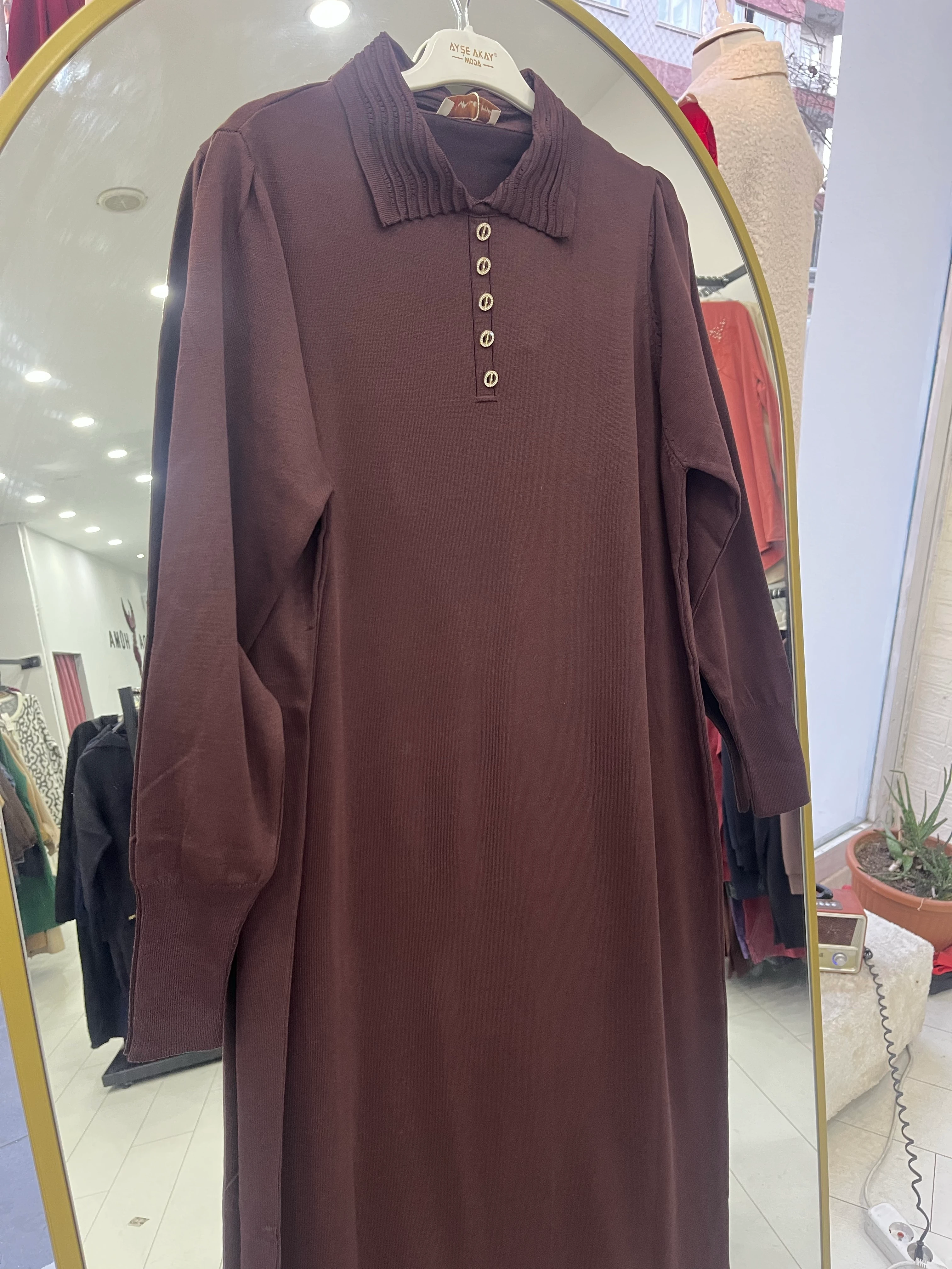 YAKA DETAYLI ELBİSE