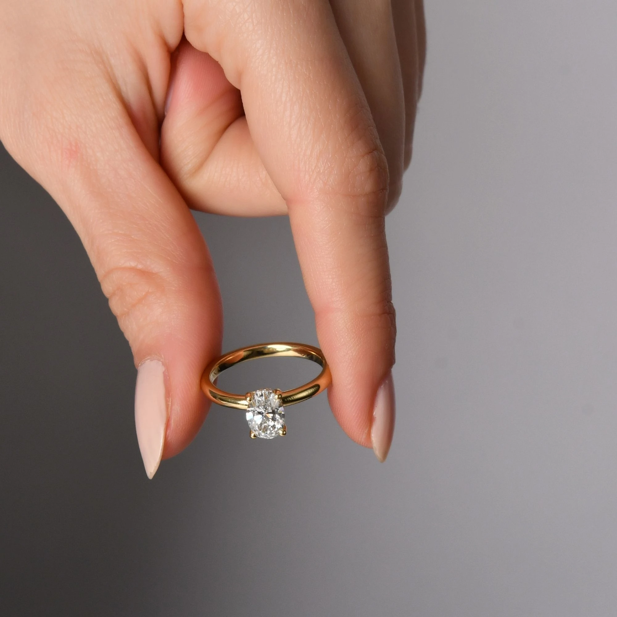 1 Karat Oval Kesim Laboratuvar Pırlanta Tektaş Yüzük