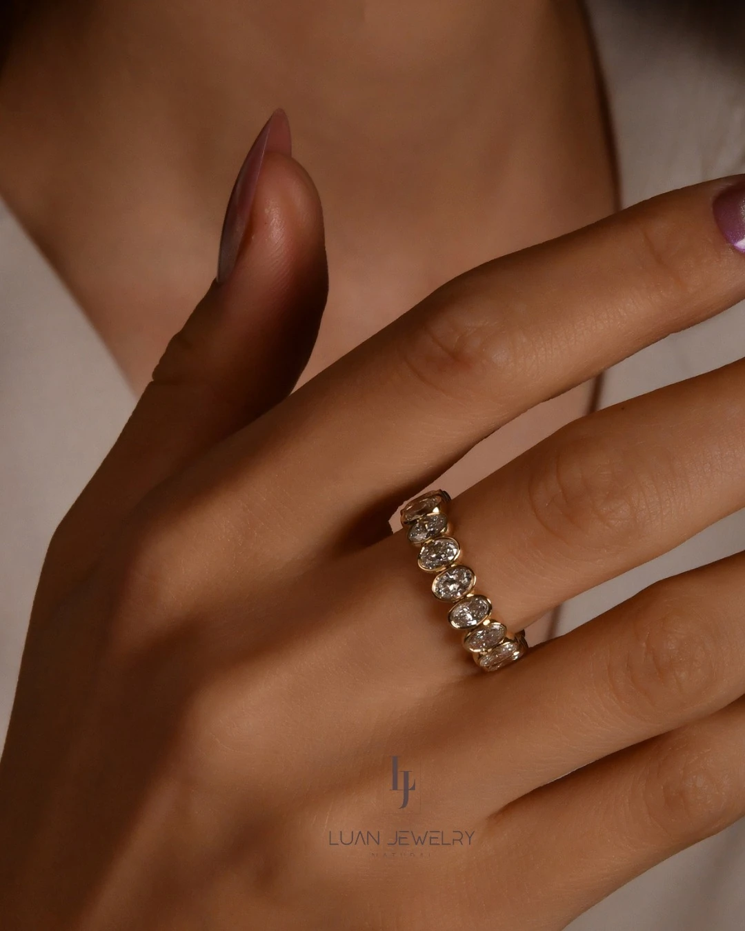 14 Ayar Altın Oval Kesim Bezel Tasarım Laboratuvar Pırlanta Tamtur / Yarımtur Yüzük- The Elara