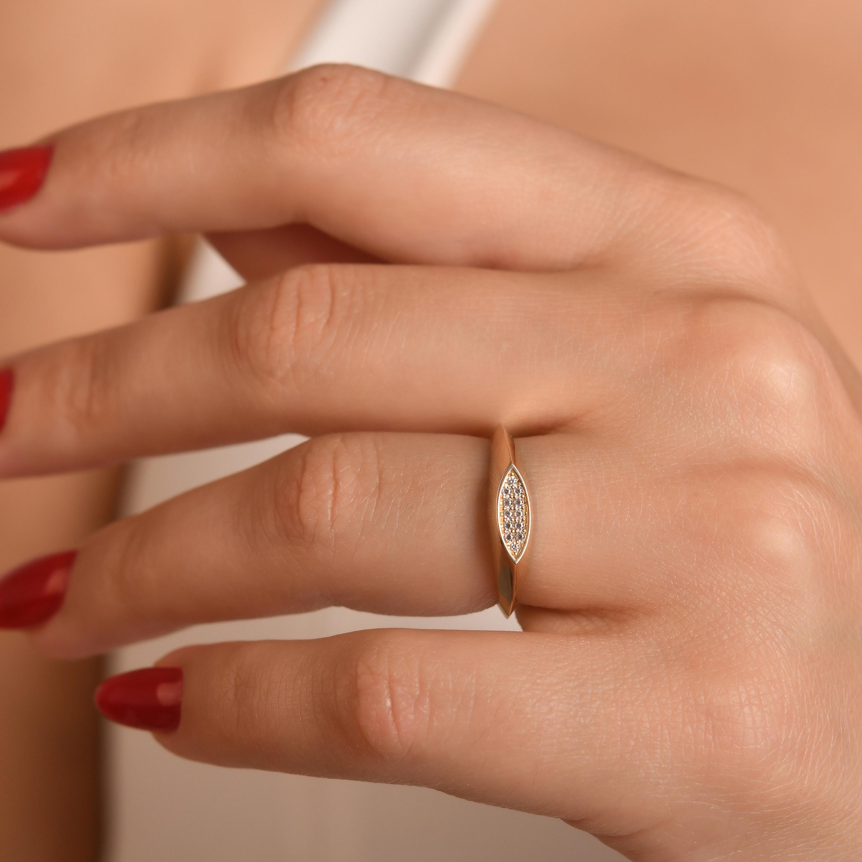 14 Ayar Altın Marquise Model Yüzük – Elora