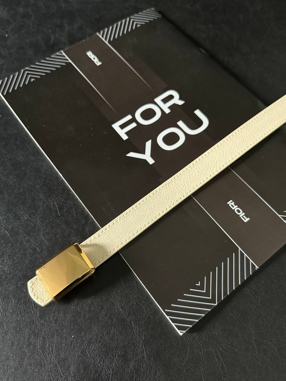 Köşeli Toka Kadın Kemeri - Beyaz