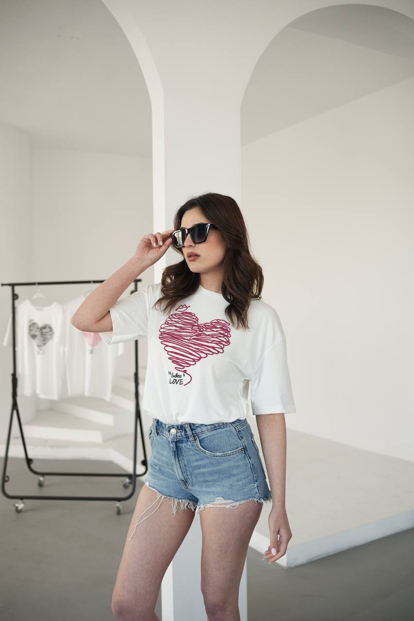 Kalp Kabartma Baskılı T-Shirt