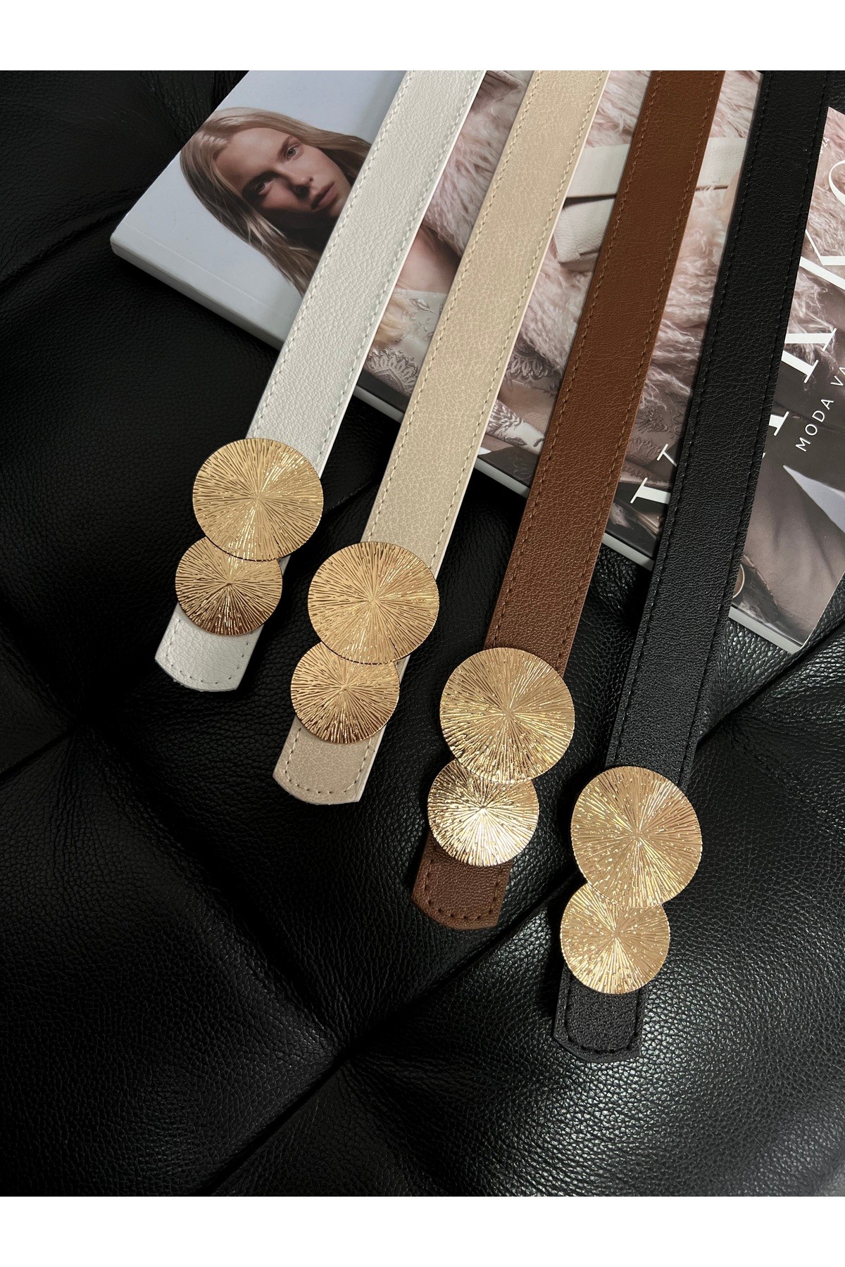 Yuvarlak Gold Toka Detaylı Kadın Kemeri - Karışık