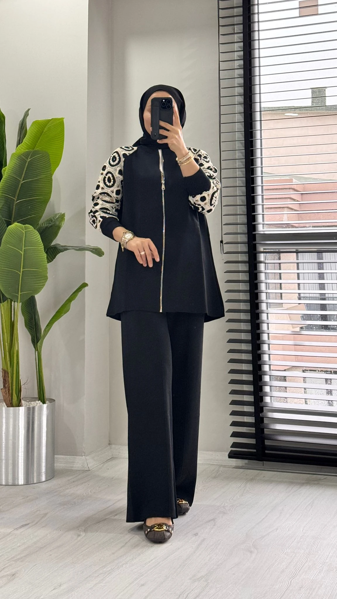 Kolları Dantel Detaylı Triko Takım 