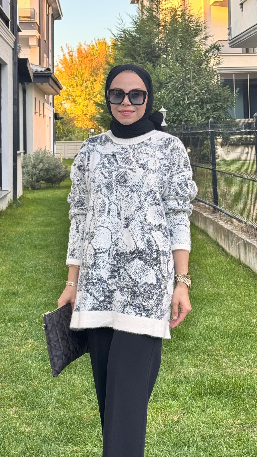 Batik Desenli Sim Geçişli Kazak - Beyaz