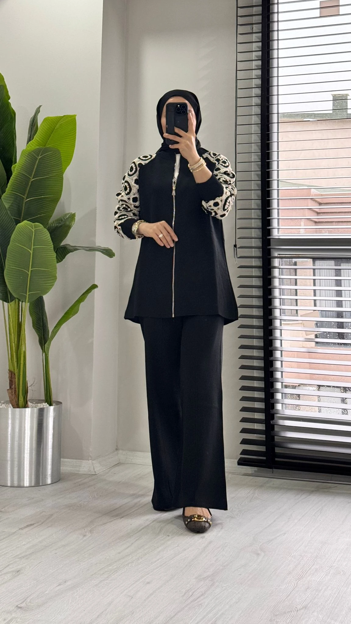 Kolları Dantel Detaylı Triko Takım 