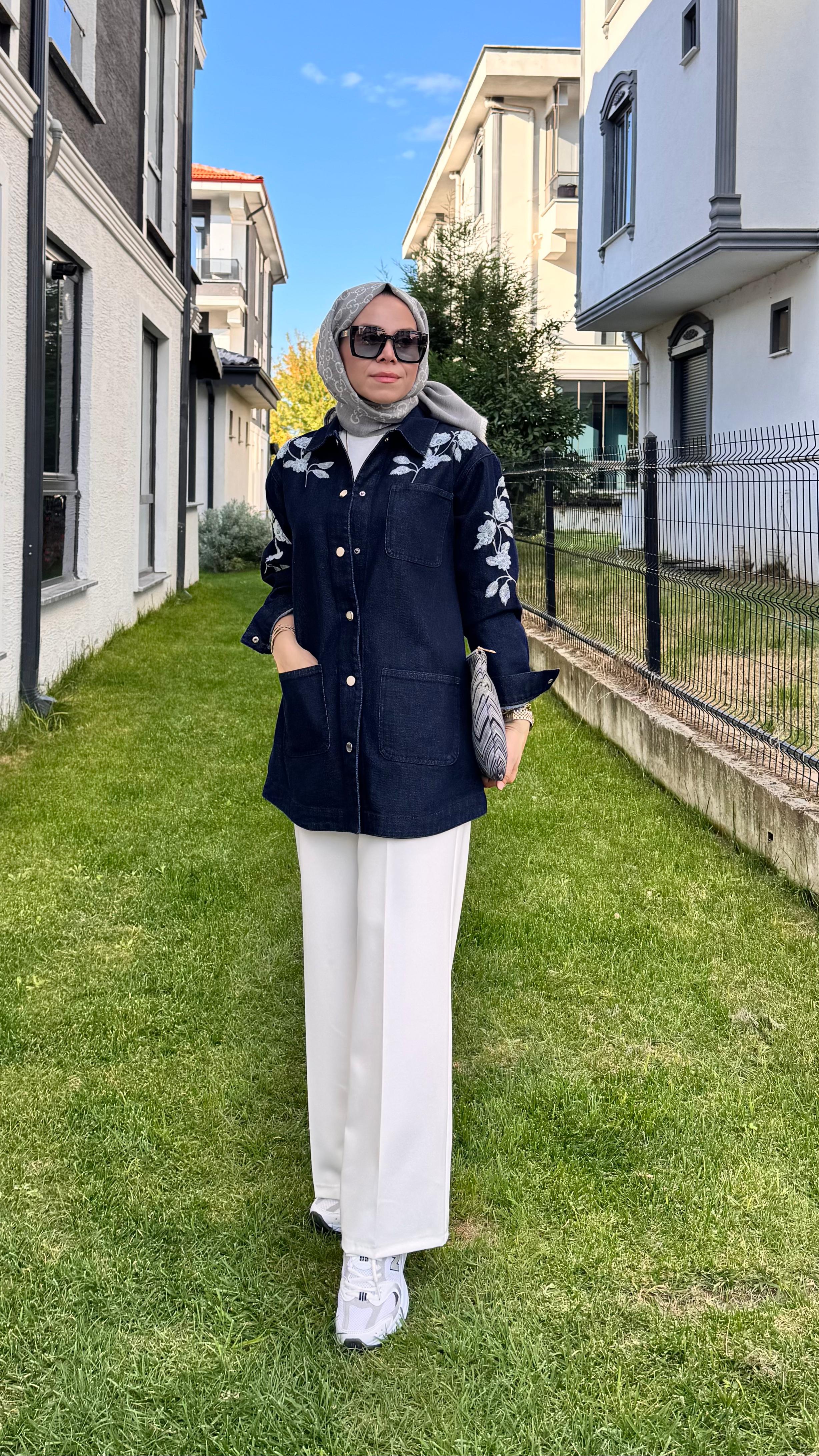 Nakış Detaylı Kot Ceket - Lacivert