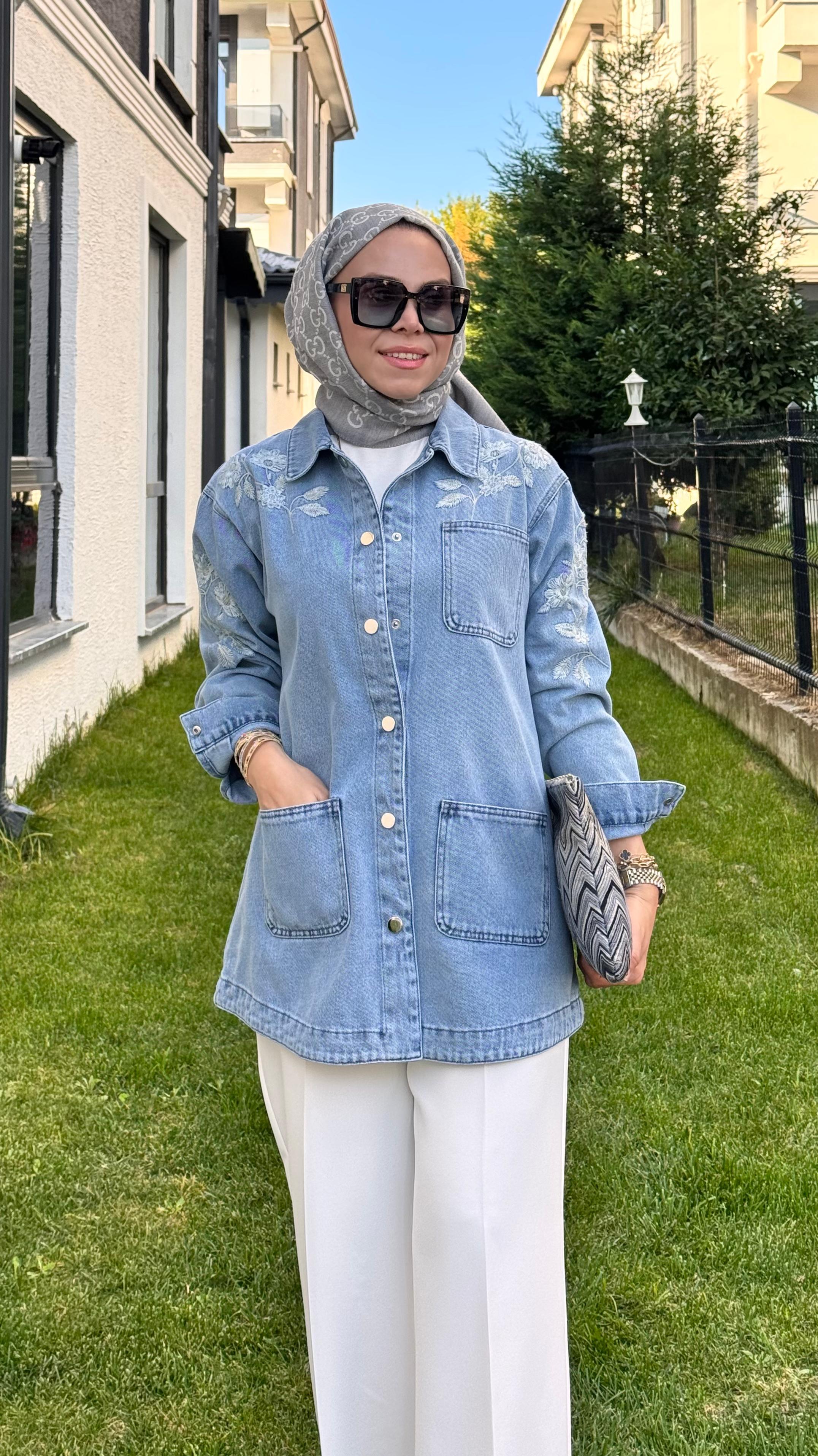 Nakış Detaylı Kot Ceket - Mavi