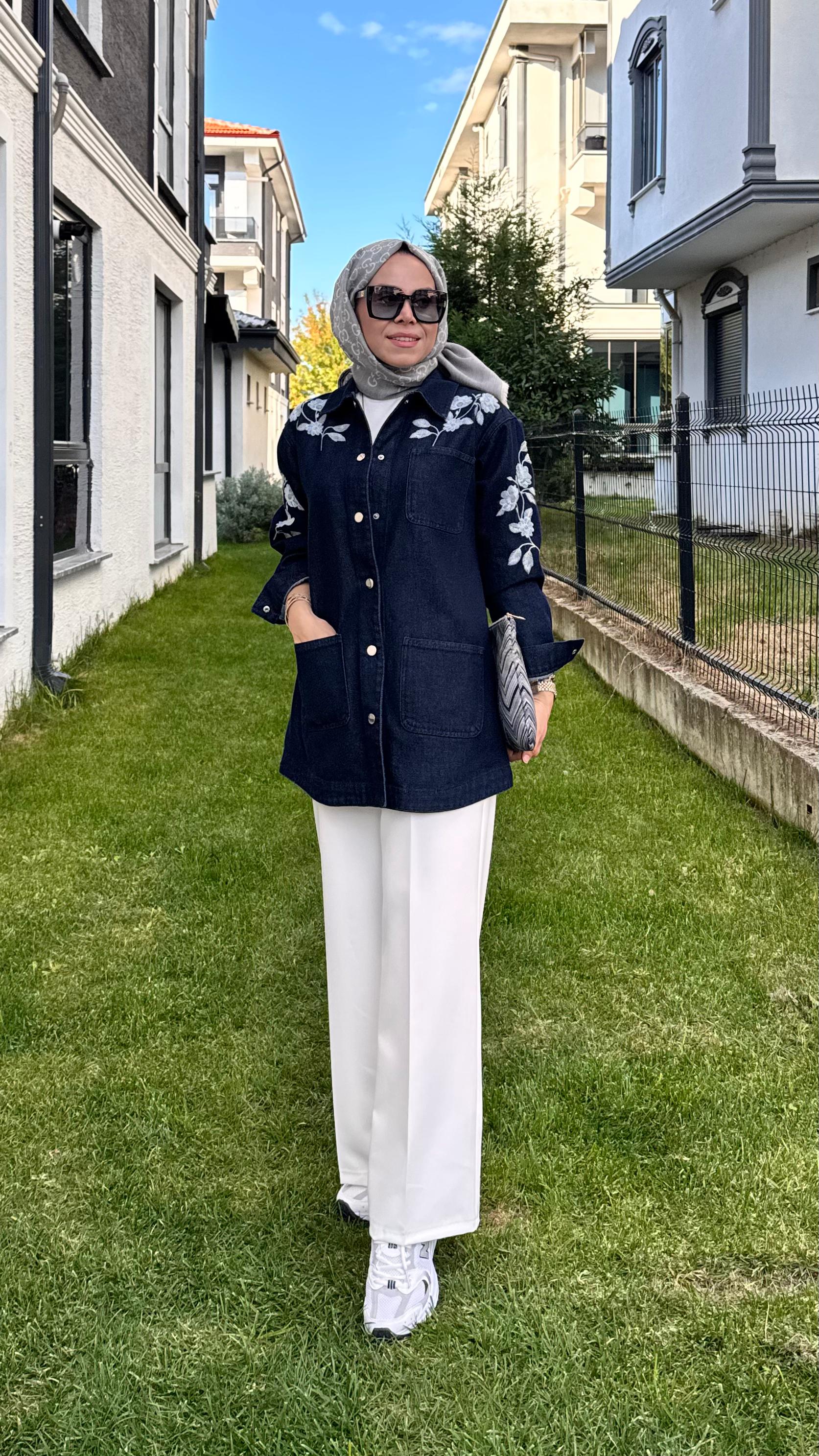 Nakış Detaylı Kot Ceket - Lacivert