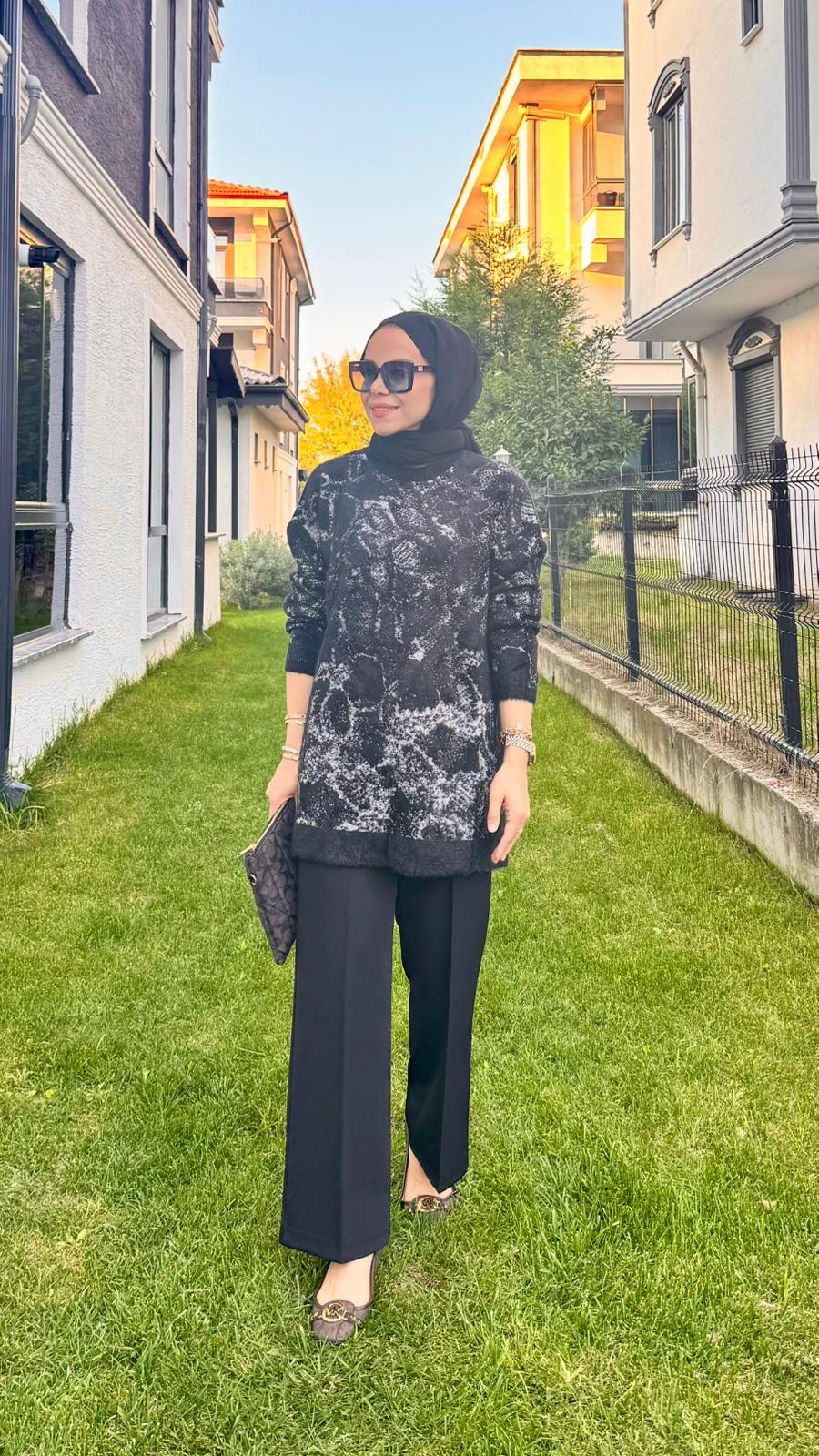 Batik Desenli Sim Geçişli Kazak