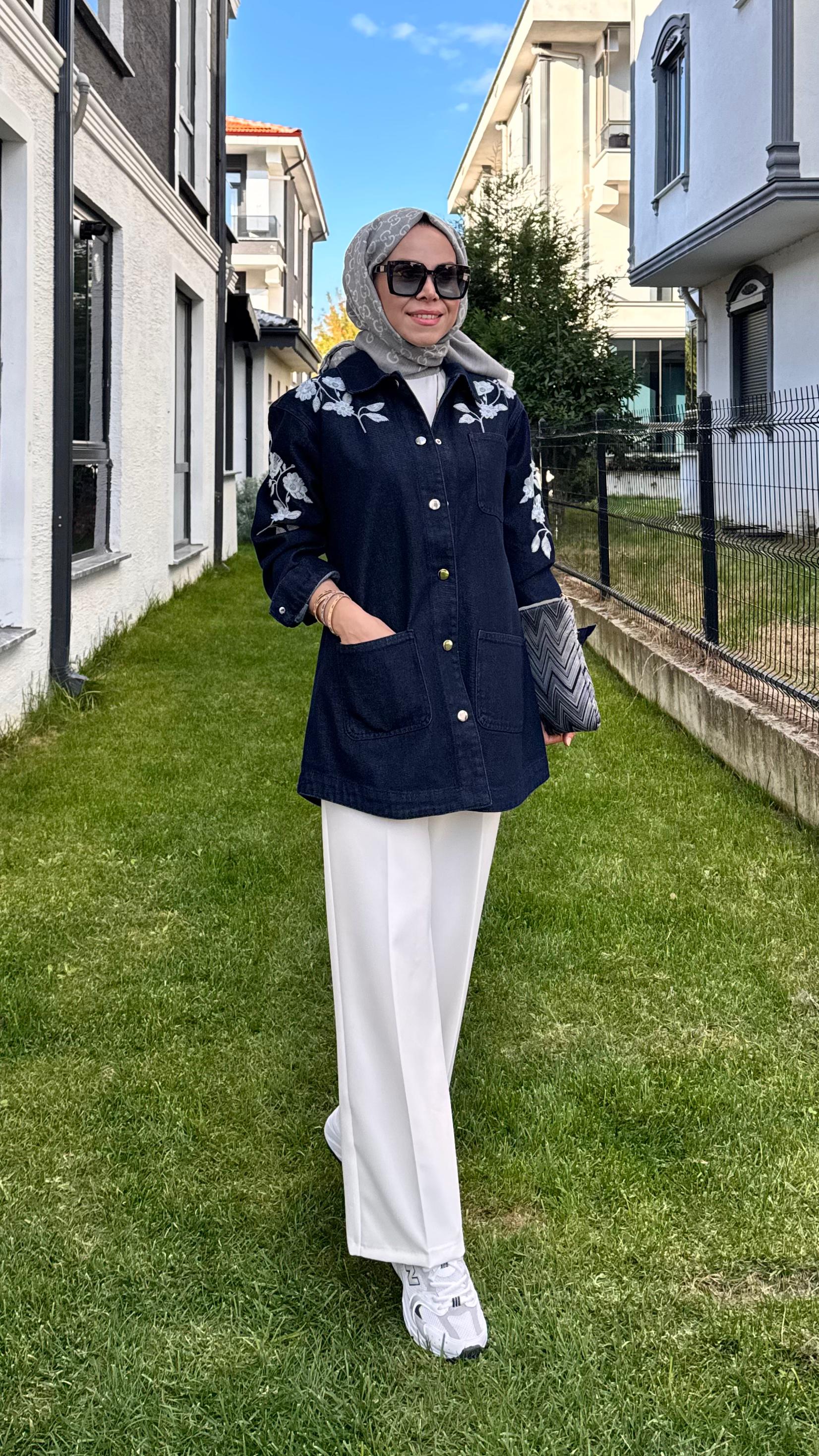 Nakış Detaylı Kot Ceket - Lacivert