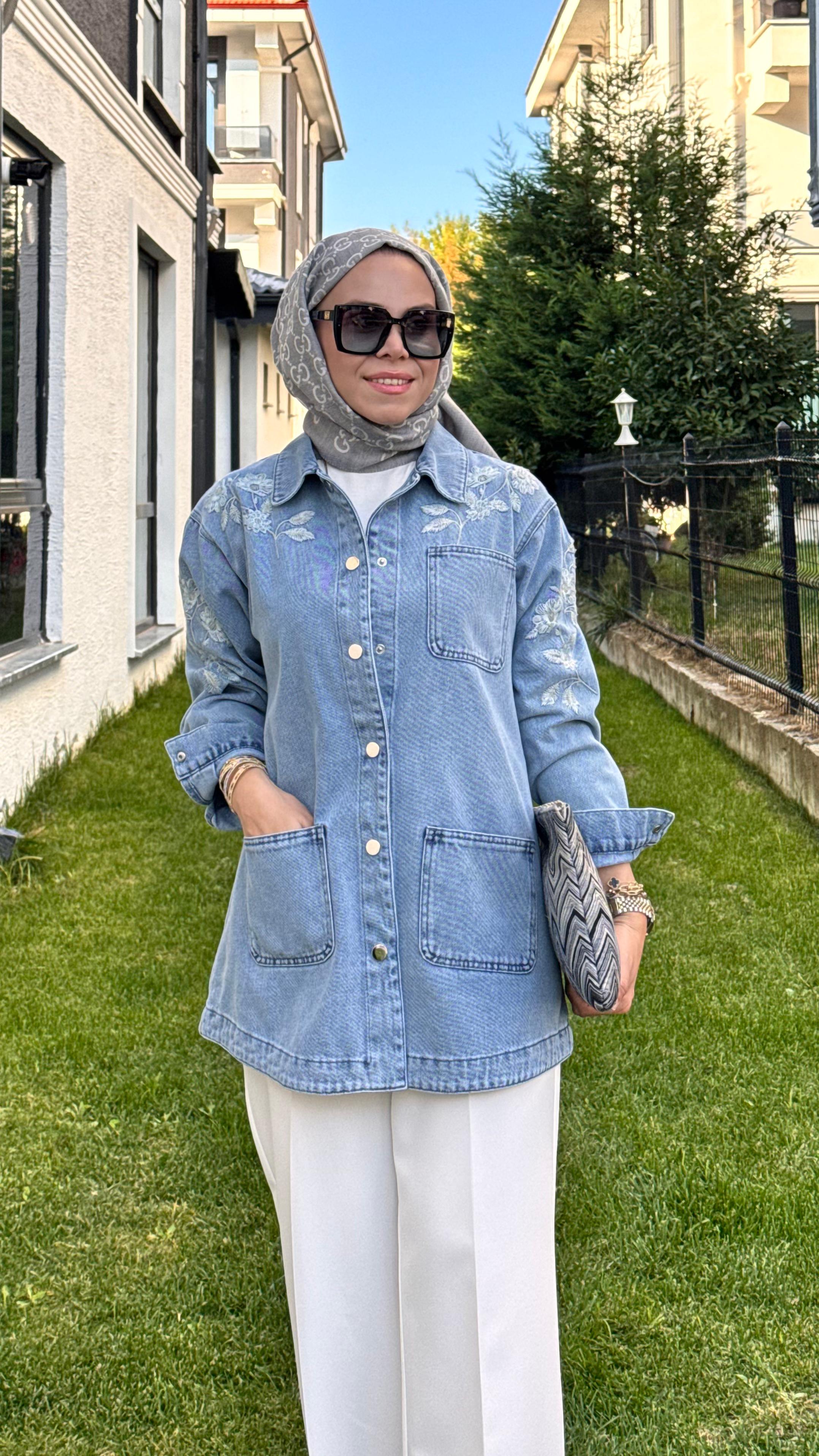 Nakış Detaylı Kot Ceket - Mavi