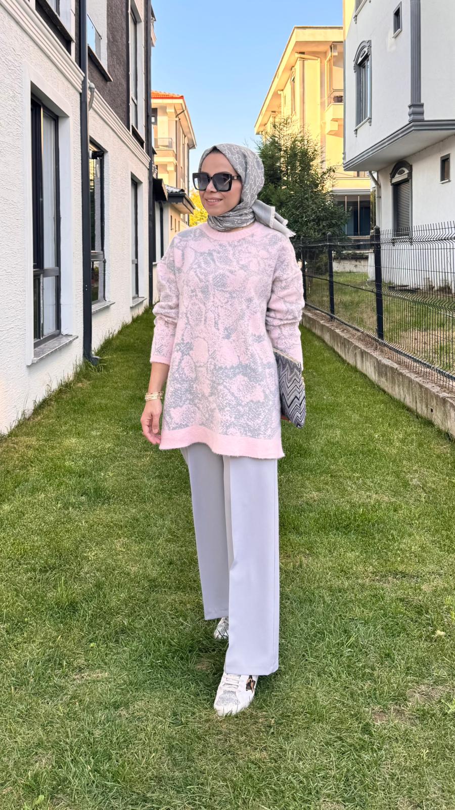 Batik Desenli Sim Geçişli Kazak - Pembe