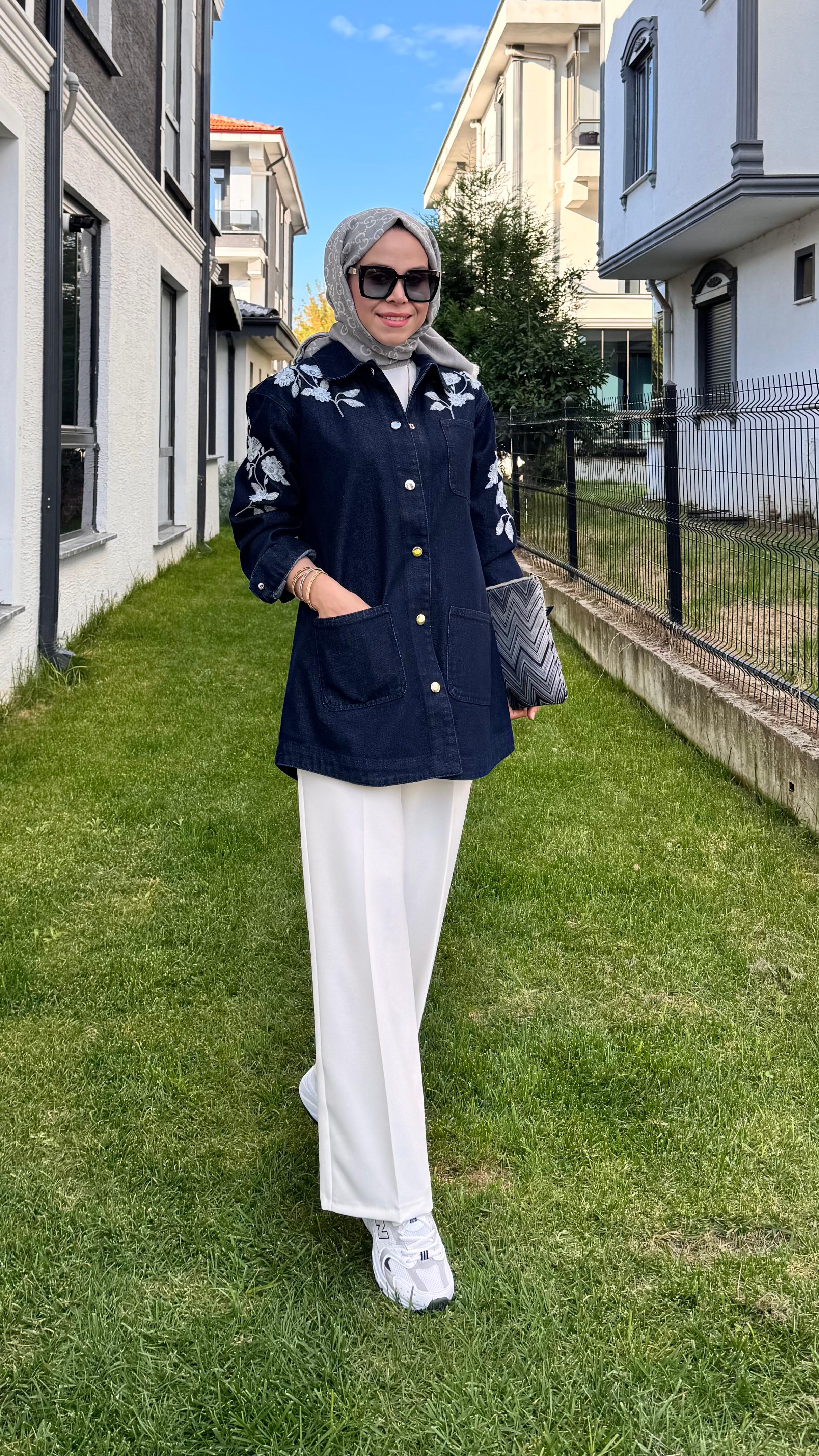 Nakış Detaylı Kot Ceket - Lacivert