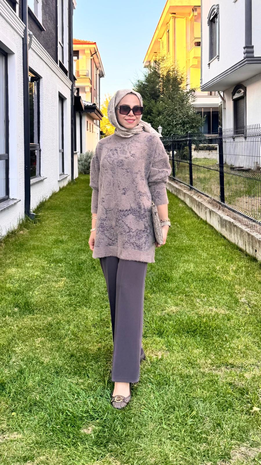 Batik Desenli Sim Geçişli Kazak - Vizon