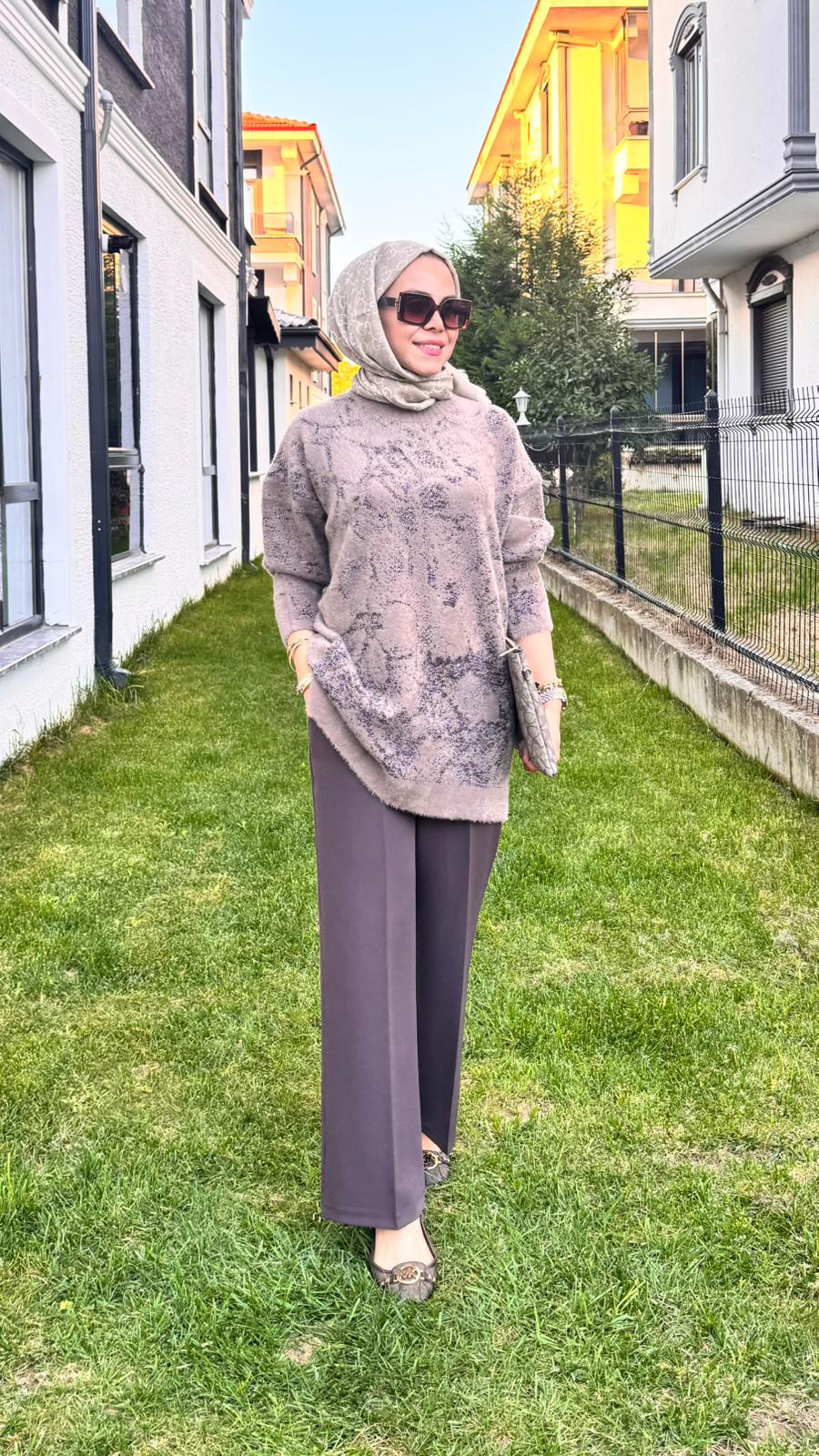 Batik Desenli Sim Geçişli Kazak - Vizon