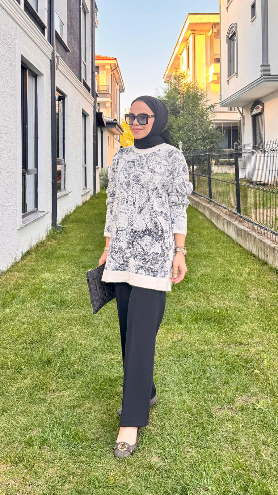 Batik Desenli Sim Geçişli Kazak - Beyaz