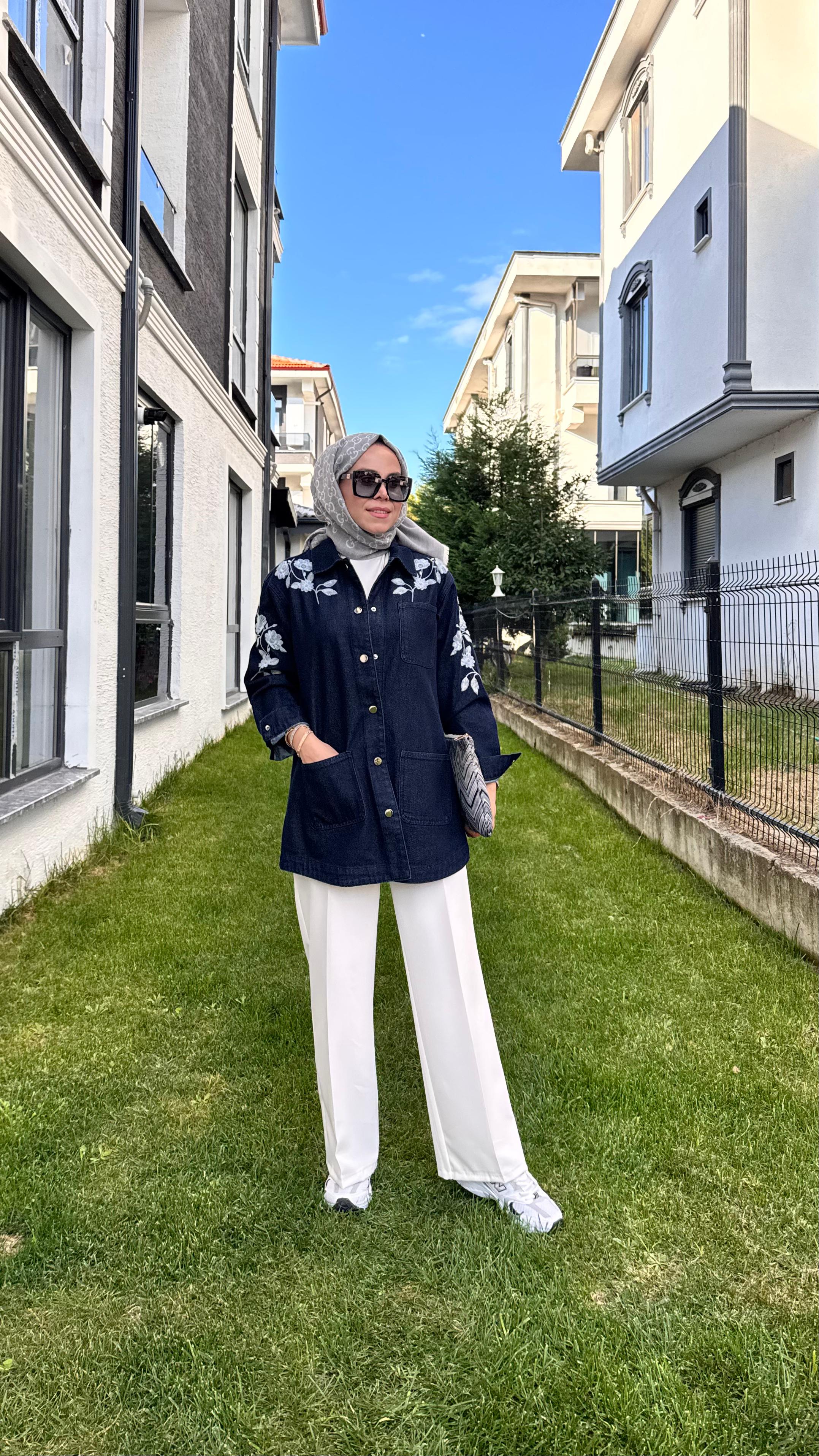 Nakış Detaylı Kot Ceket - Lacivert