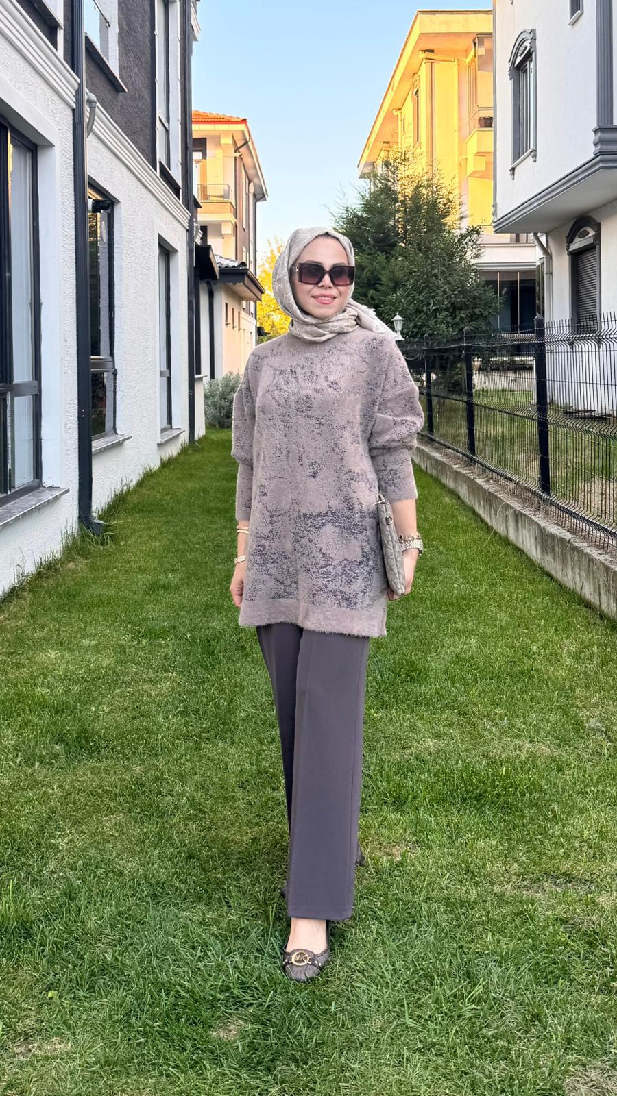 Batik Desenli Sim Geçişli Kazak - Vizon