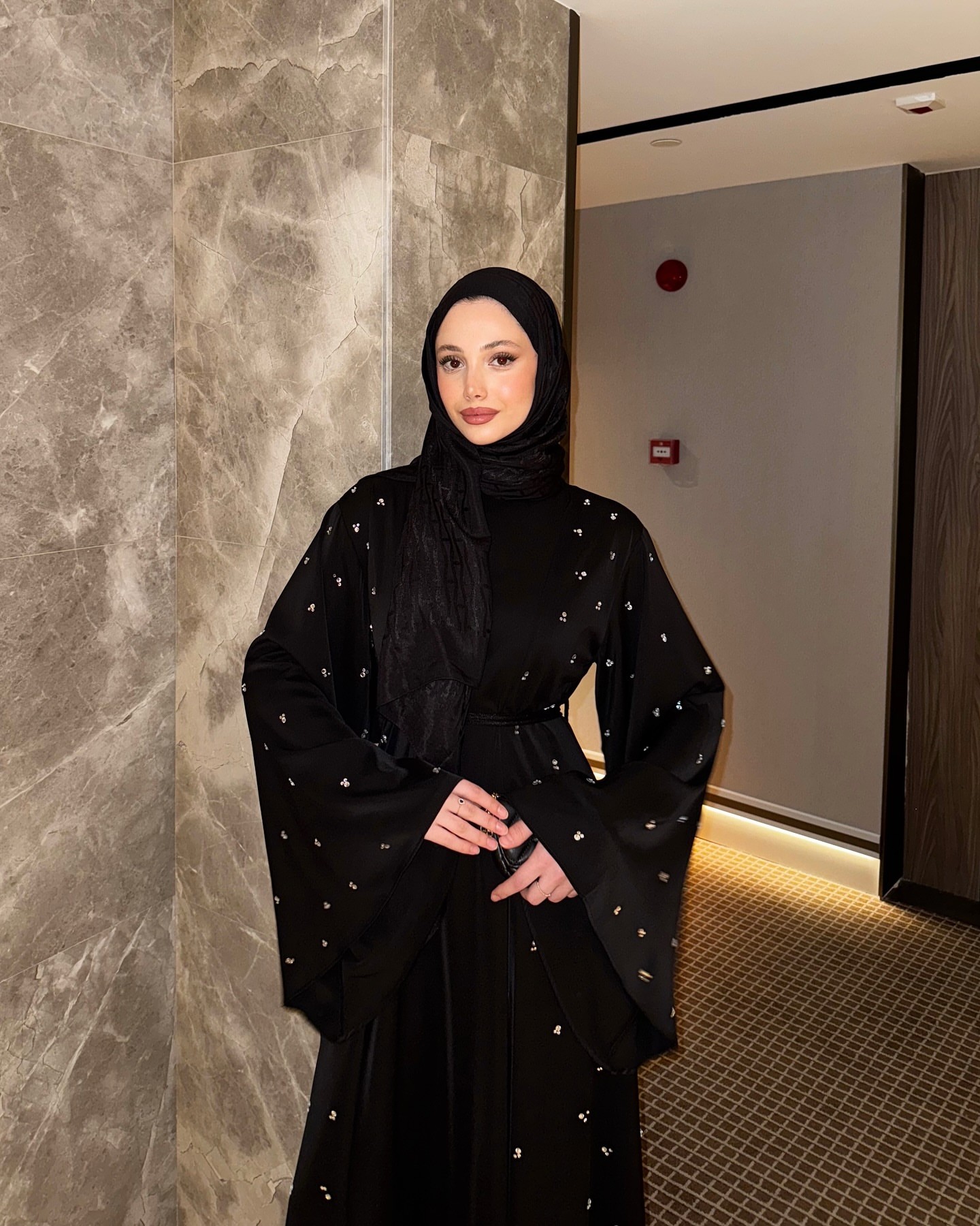 TAŞLI GENİŞ ABAYA ELBİSE