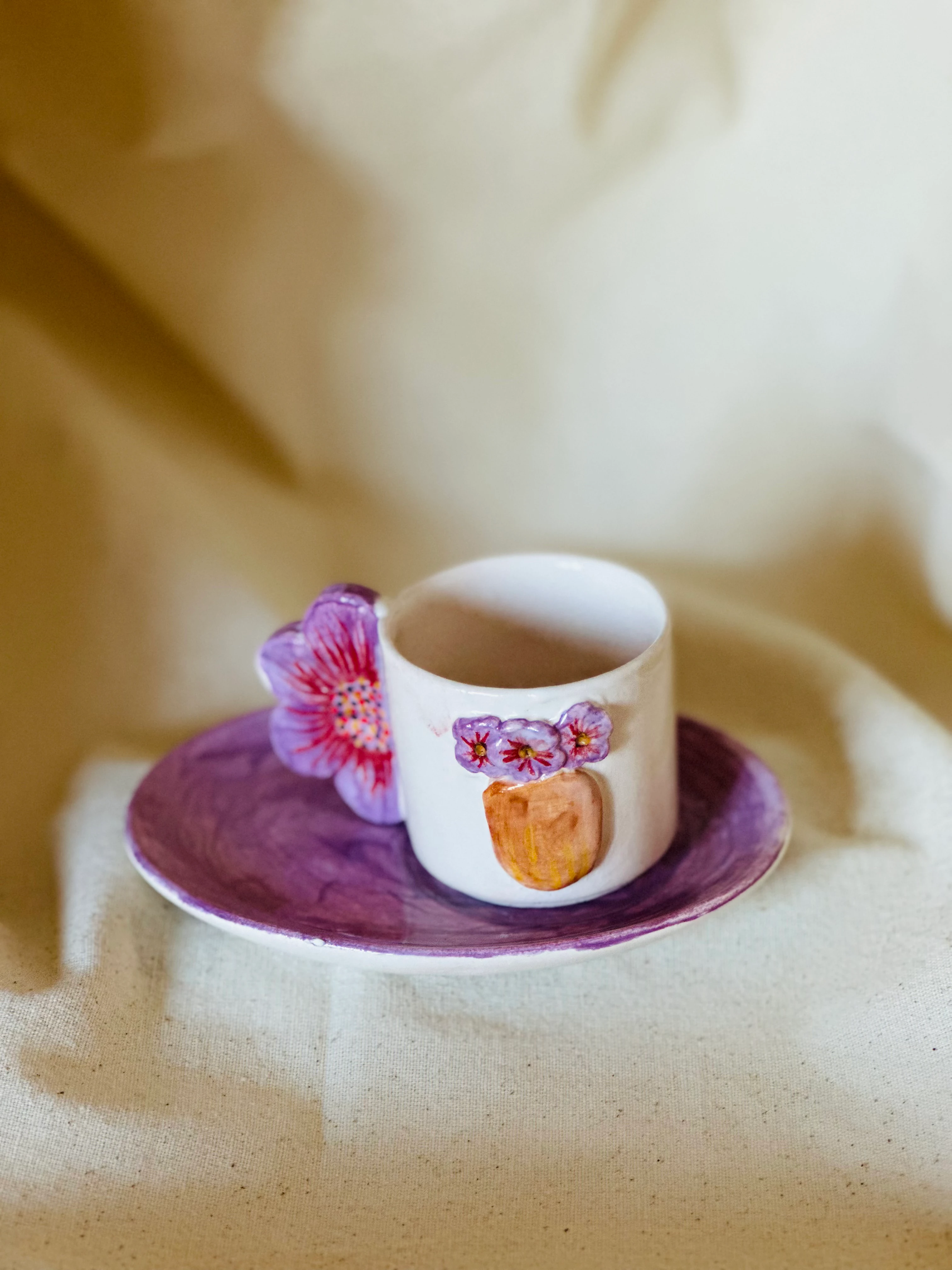 Mor Çiçek Fincan