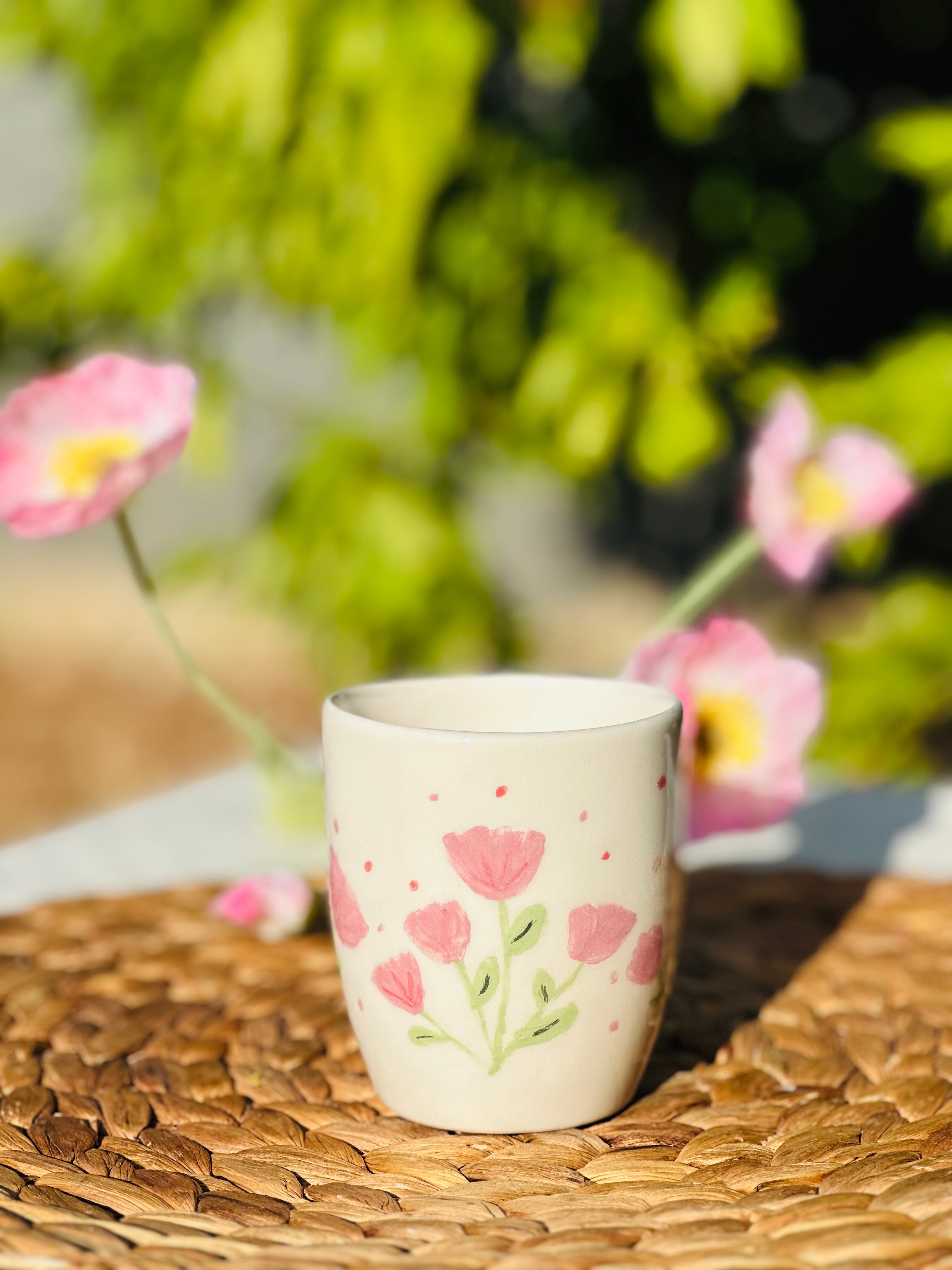 Pembe çiçekler mug