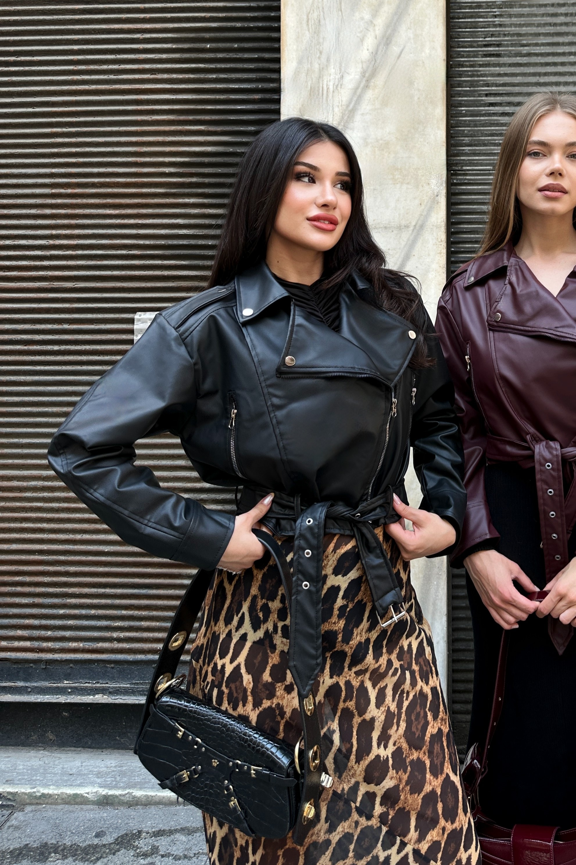 Kemerli Crop Biker Deri Ceket