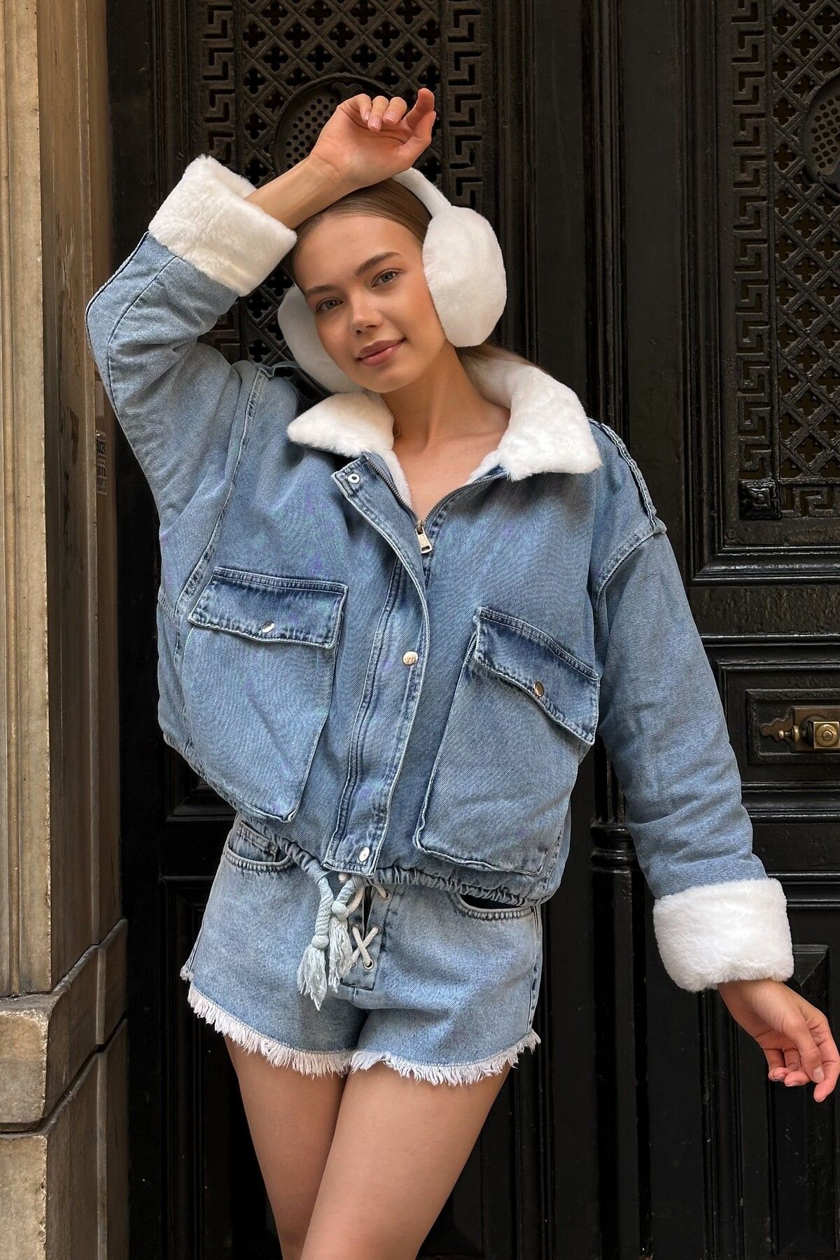 Kadın Oversize Suni Kürk Yakalı Jean Ceket - Peluş Detaylı Bomber