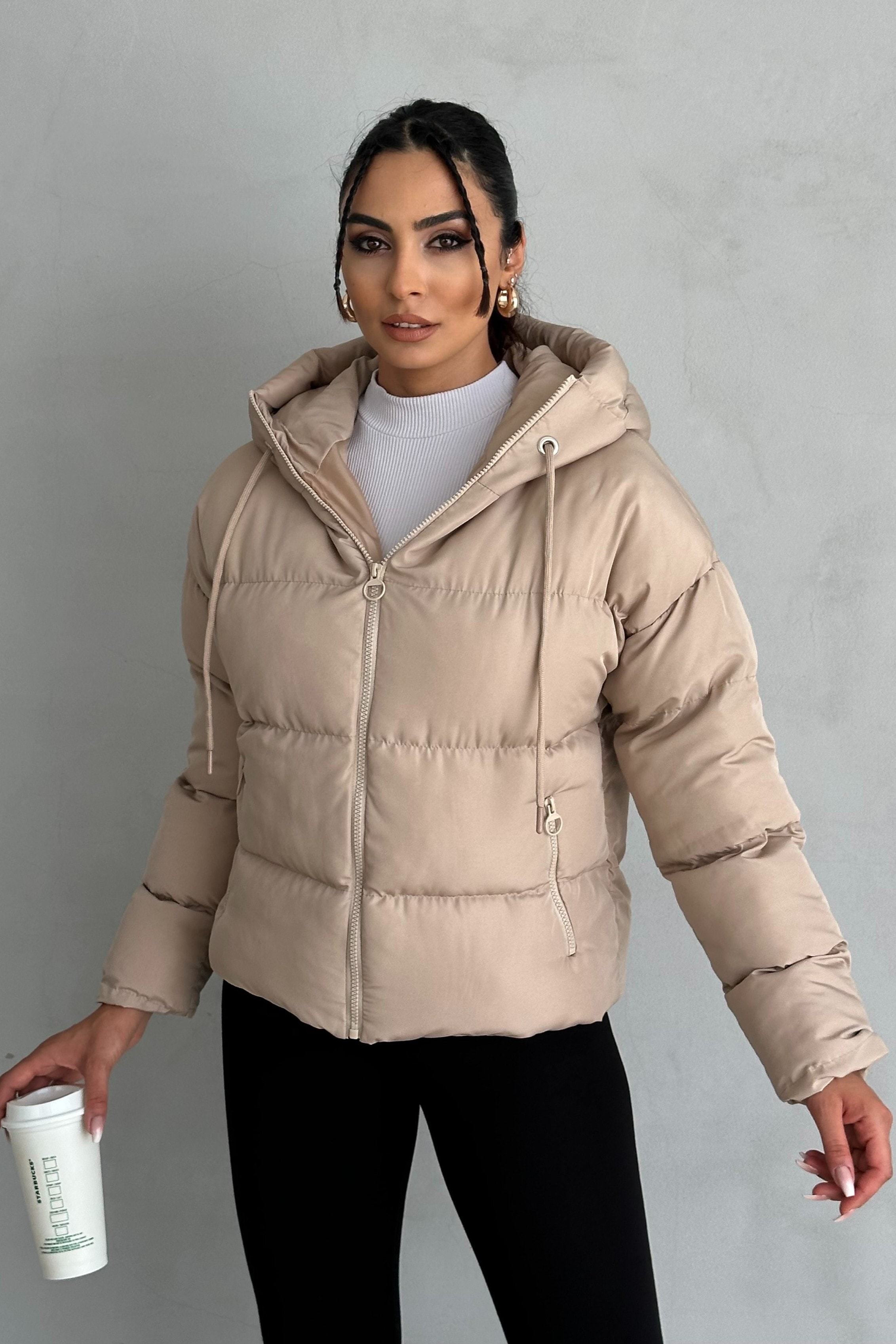 Yakası Bağcıklı Puffer Şişme Mont - bej