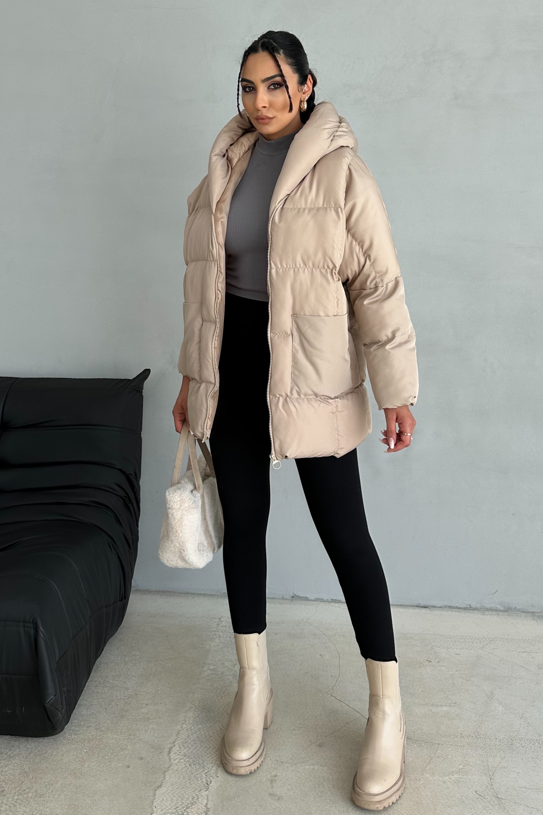 Puffer Kapüşonlu Şişme Yarasa Mont