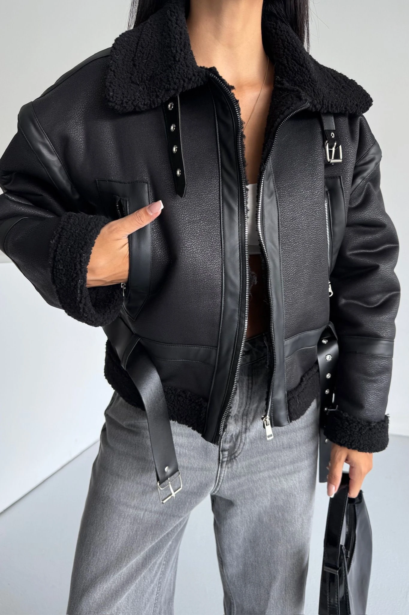 Kadın Kemer Detaylı Kürklü Biker Deri Mont - Fermuarlı Kışlık Şık Dış Giyim
