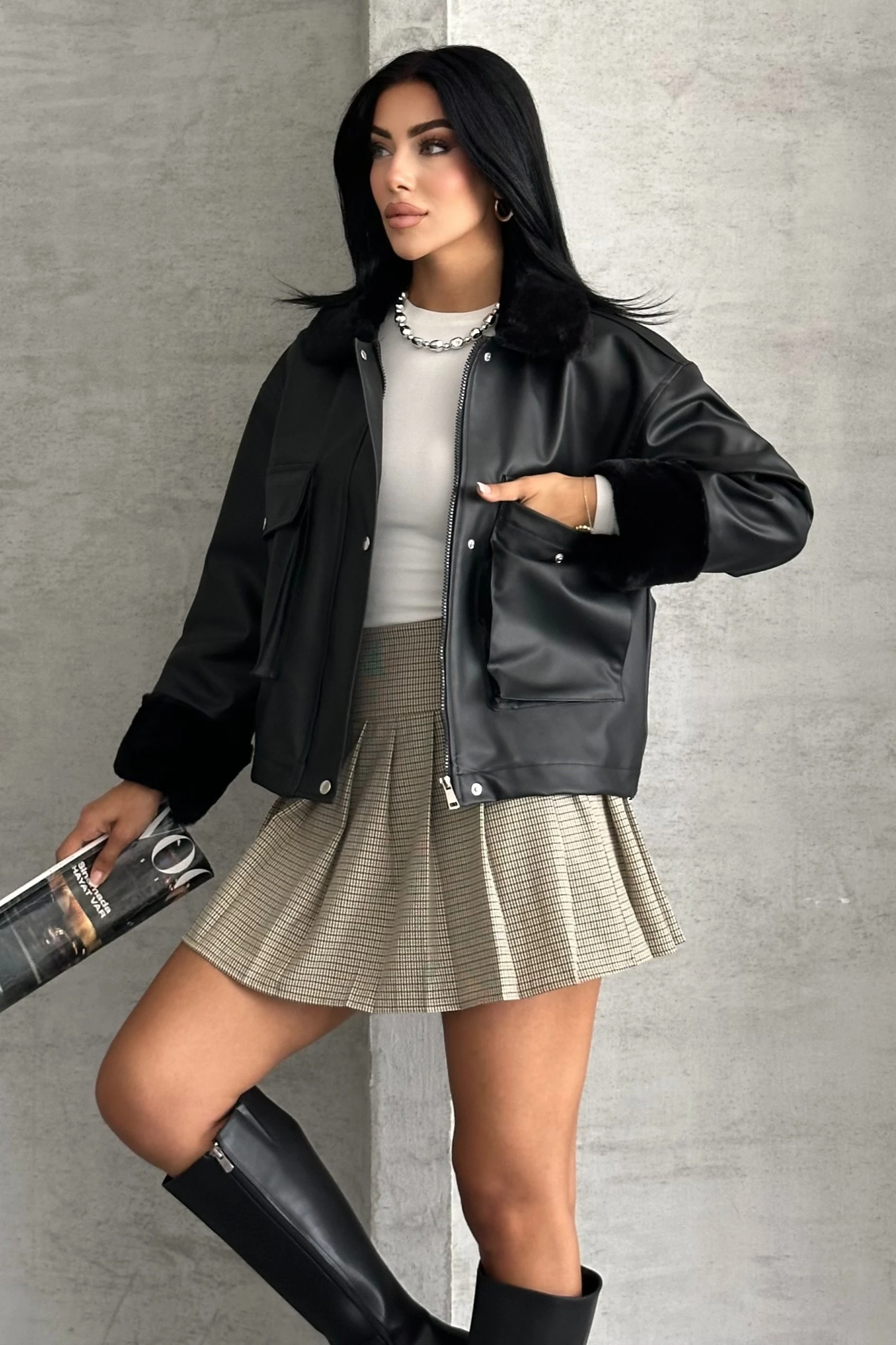 Kadın Kürk Yakalı Biker Deri Ceket | Çift Cepli, Soğuk Geçirmez, Kışlık Suni Deri Mont