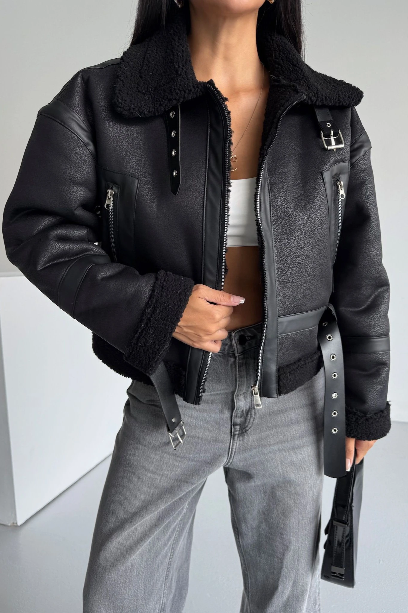 Kadın Kemer Detaylı Kürklü Biker Deri Mont - Fermuarlı Kışlık Şık Dış Giyim