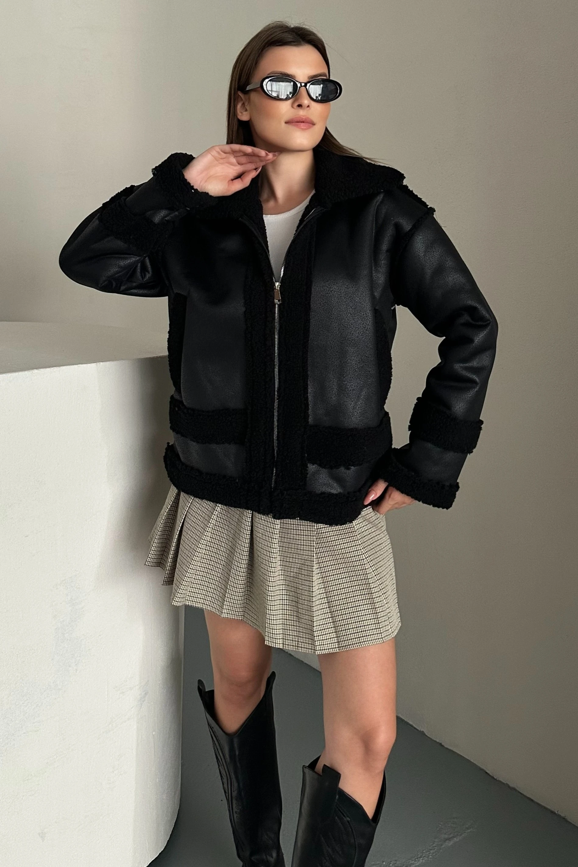 Kadın İçi Kürklü Lamine Suni Deri Mont | Fermuarlı Cepli Kışlık Ceket