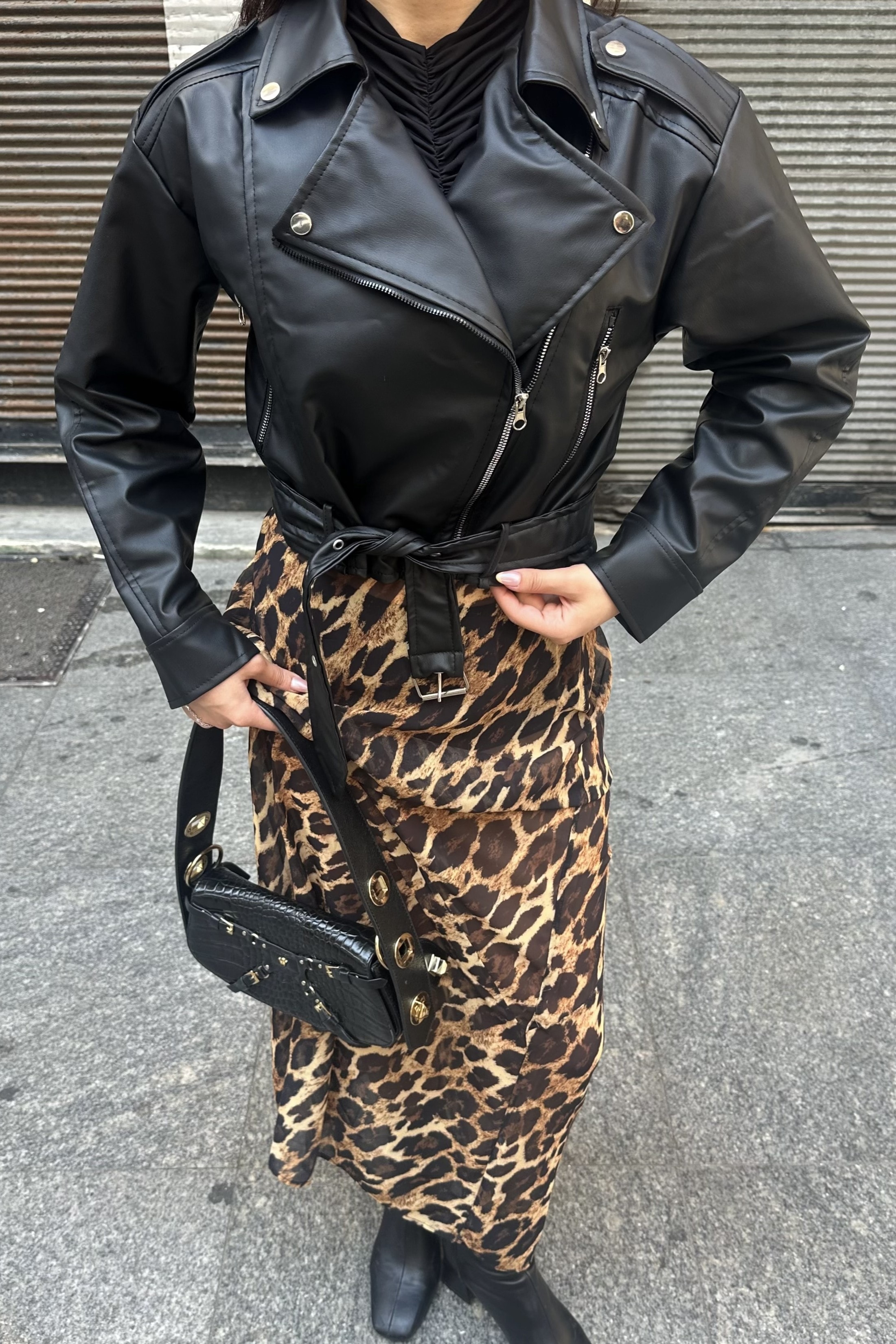 Kemerli Crop Biker Deri Ceket