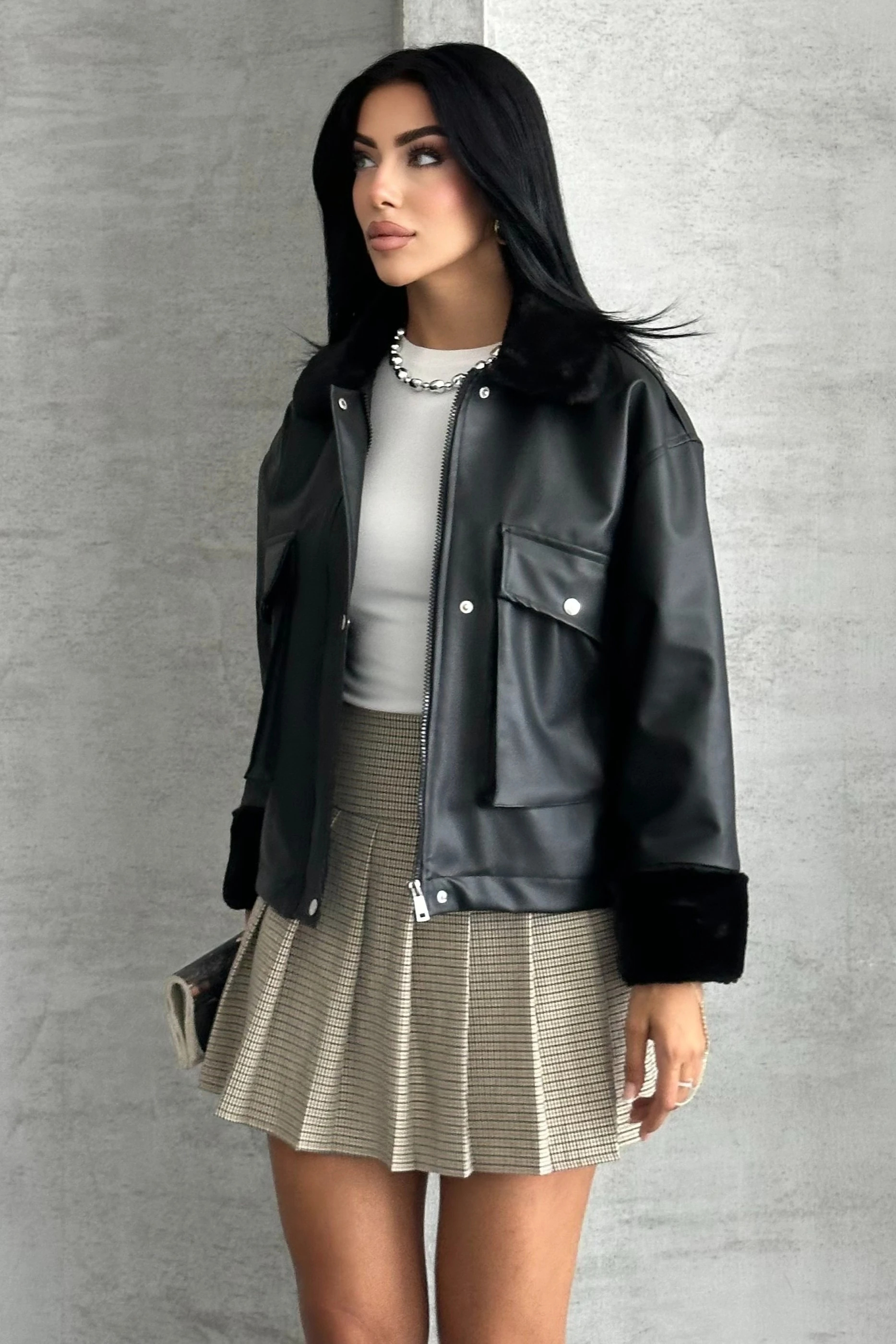 Kadın Kürk Yakalı Biker Deri Ceket | Çift Cepli, Soğuk Geçirmez, Kışlık Suni Deri Mont