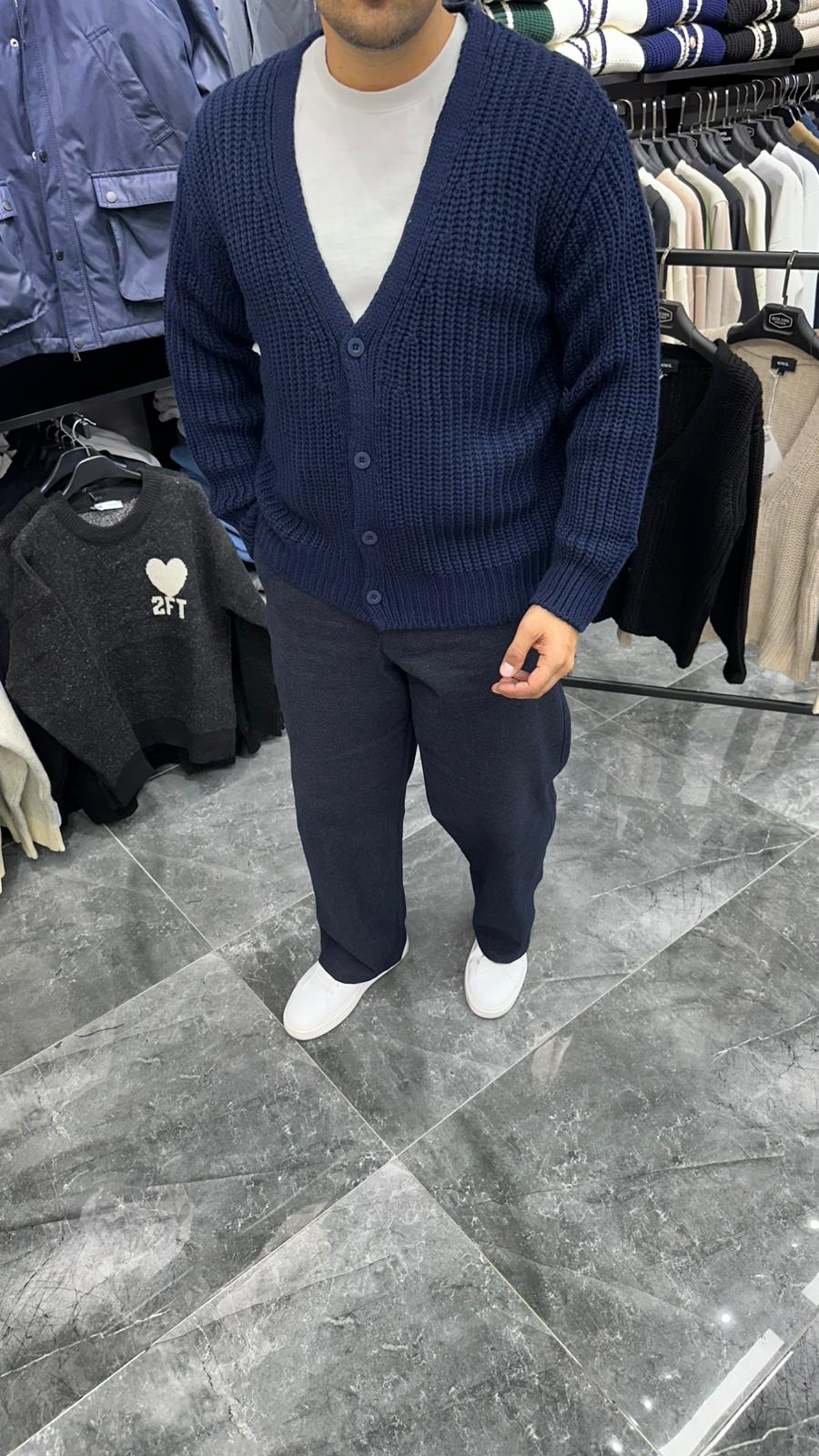 Düğmeli Örme Triko