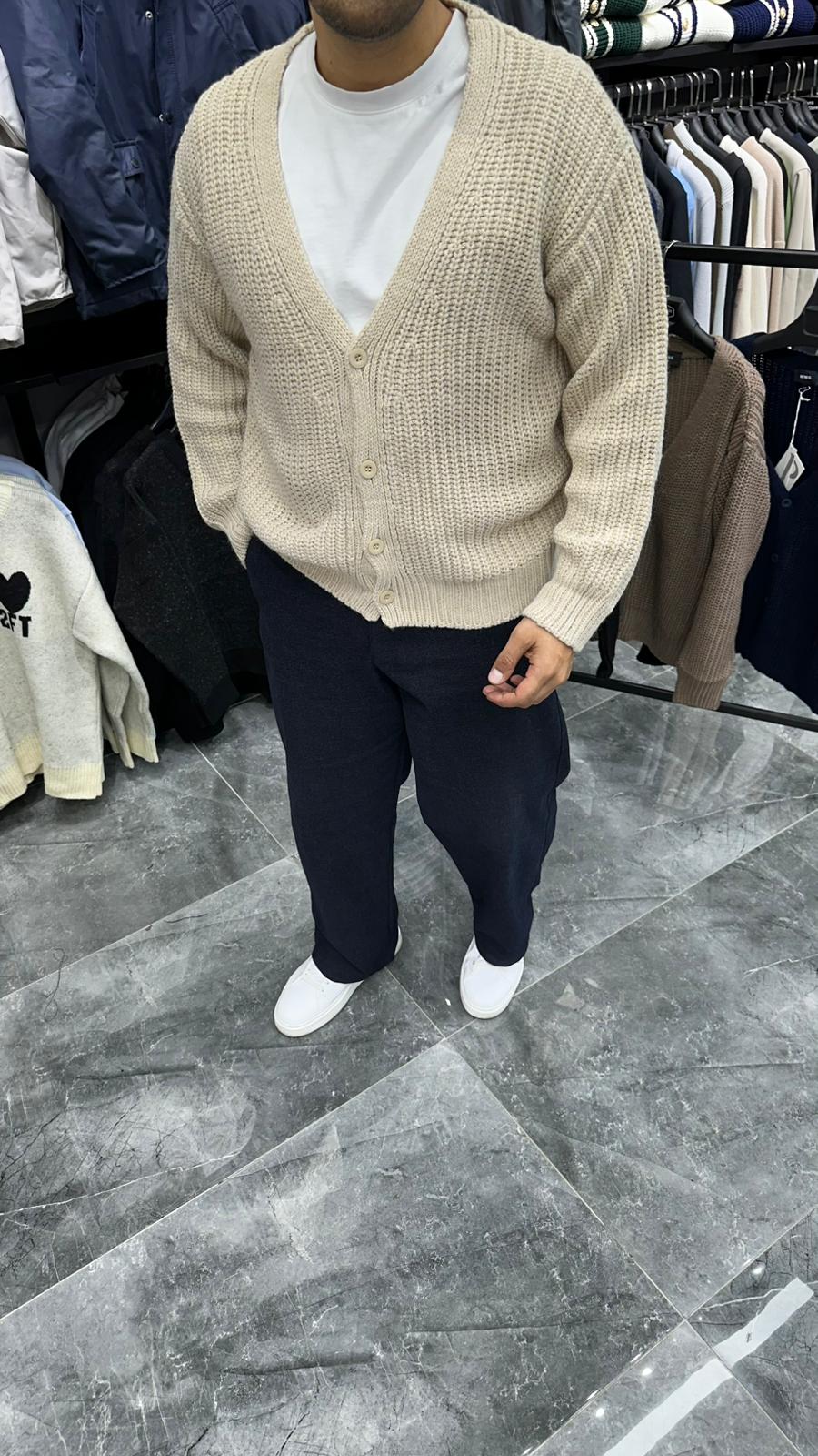 Düğmeli Örme Triko