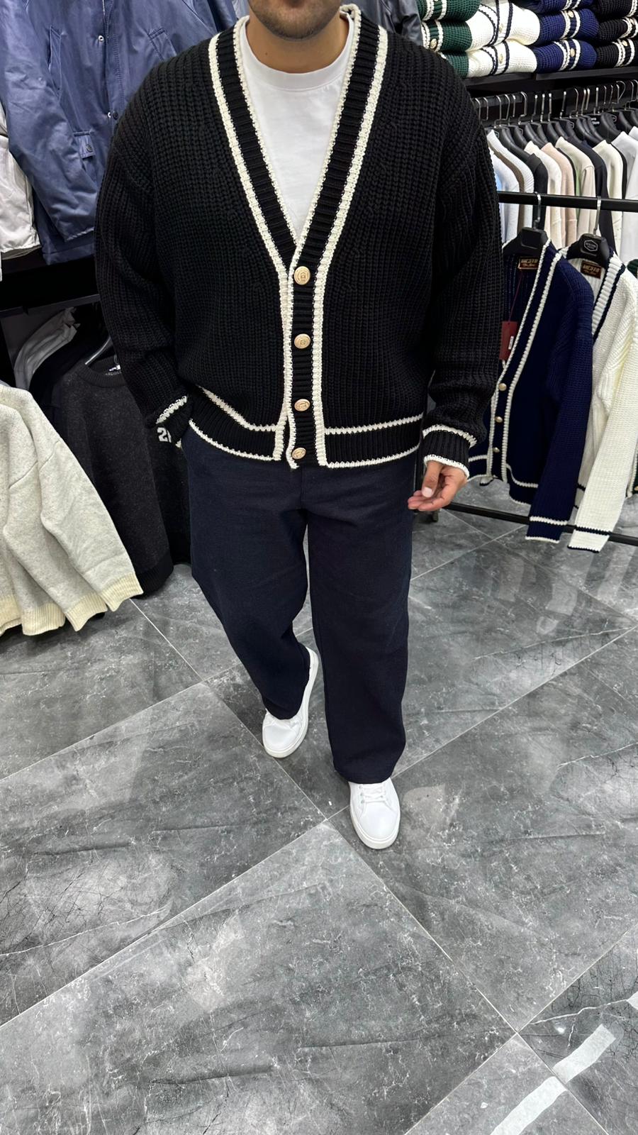 GG Örme Düğmeli Triko