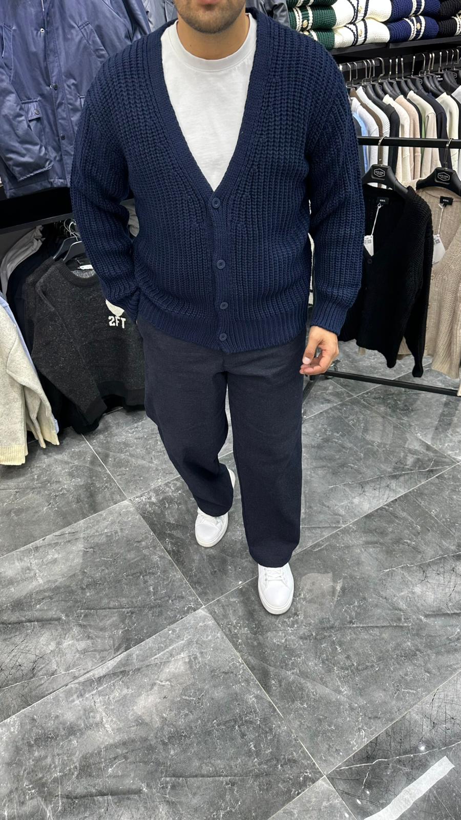 Düğmeli Örme Triko