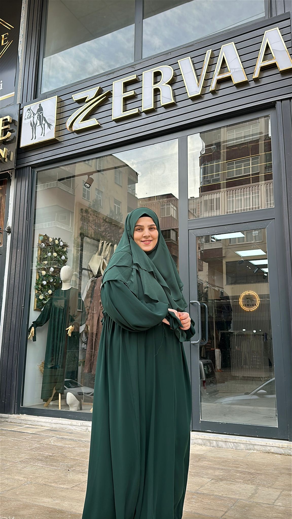 ELİF ZÜMRÜT ABAYA