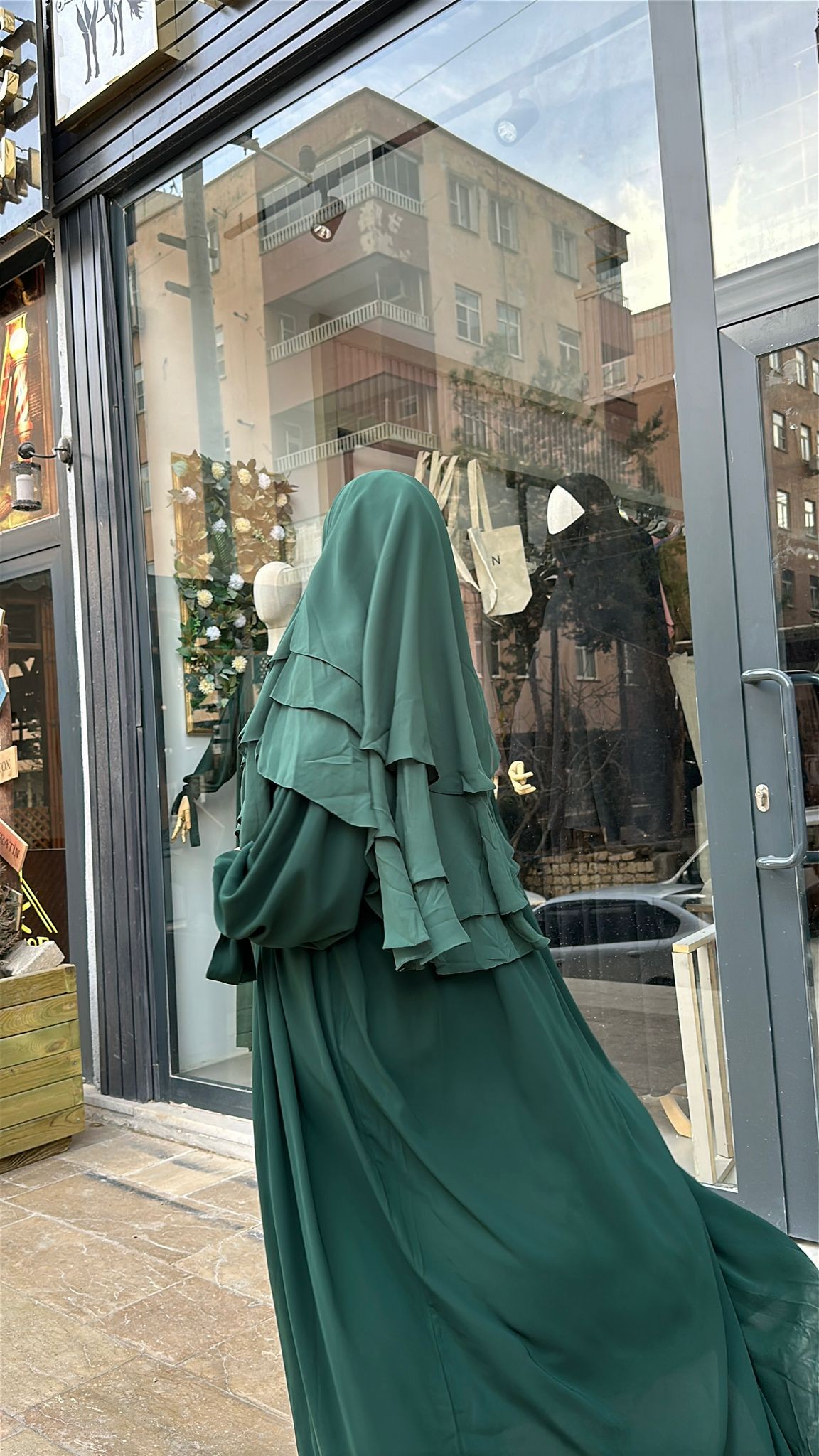 ELİF ZÜMRÜT ABAYA