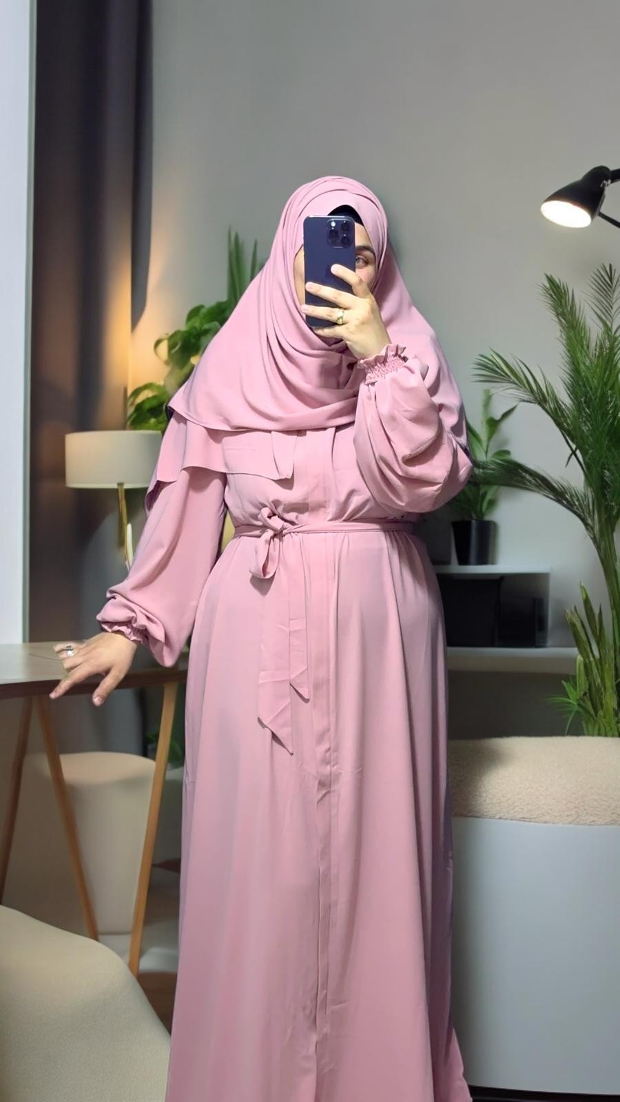 PEMBE SELVİ FERACE