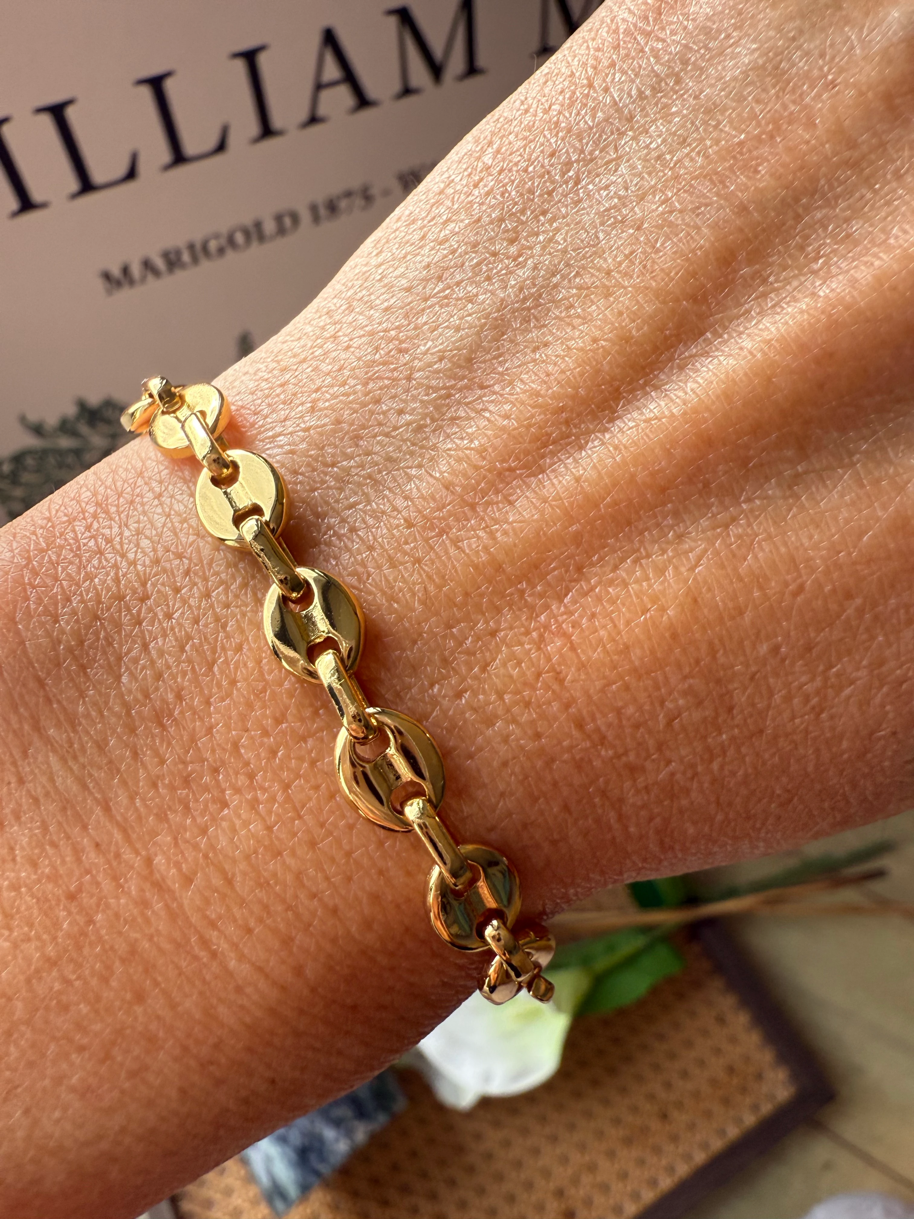 Almond (Bileklik Dahil)