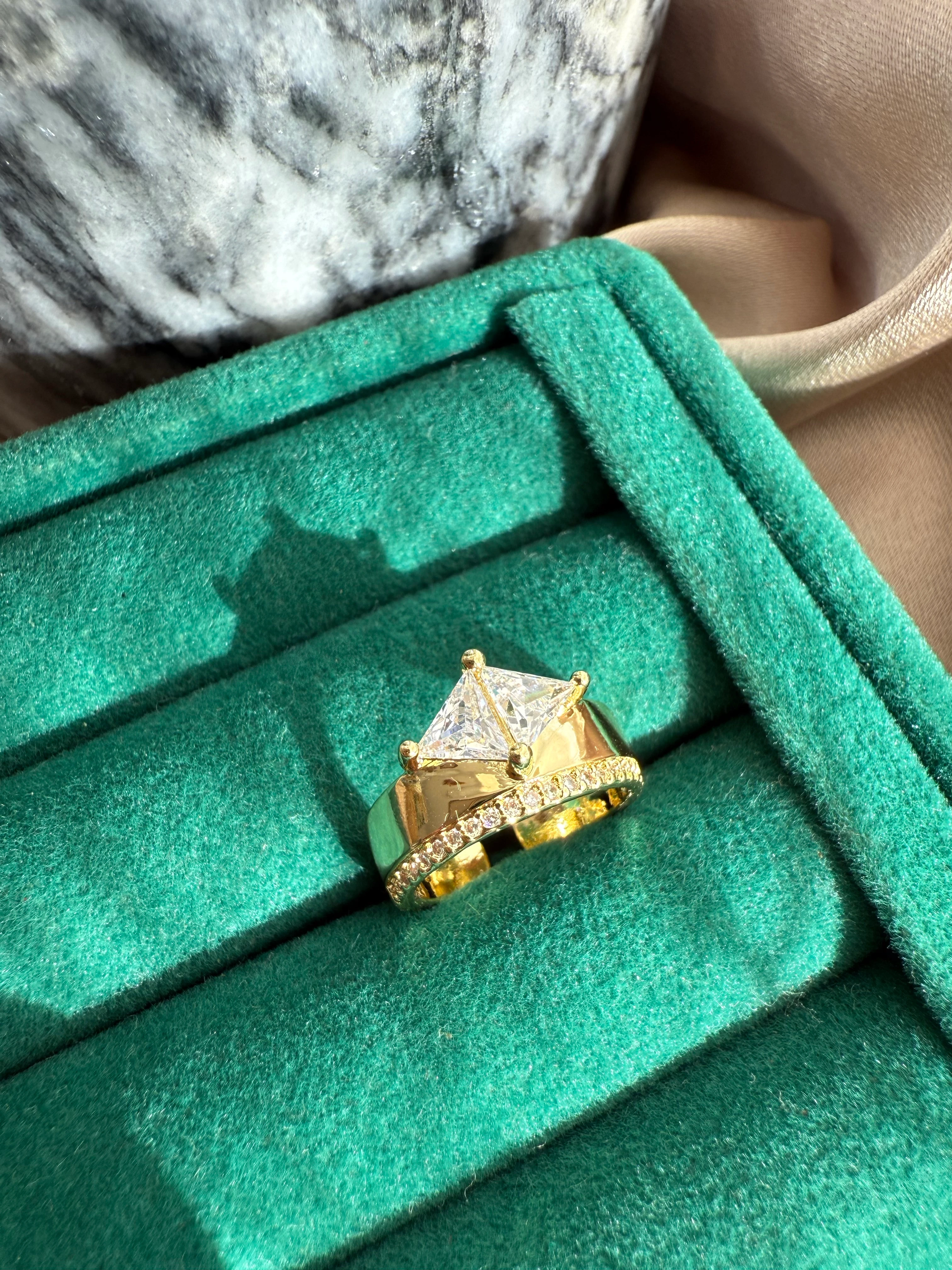 Flavio (Serçe Parmak)