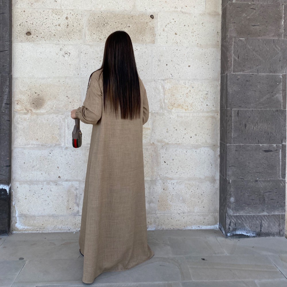 Kolları lastikli düz elbise - Açık kahve