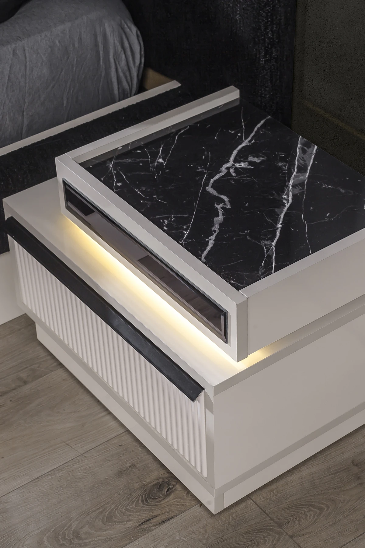 Diamond 2 Çekmeceli Komodin